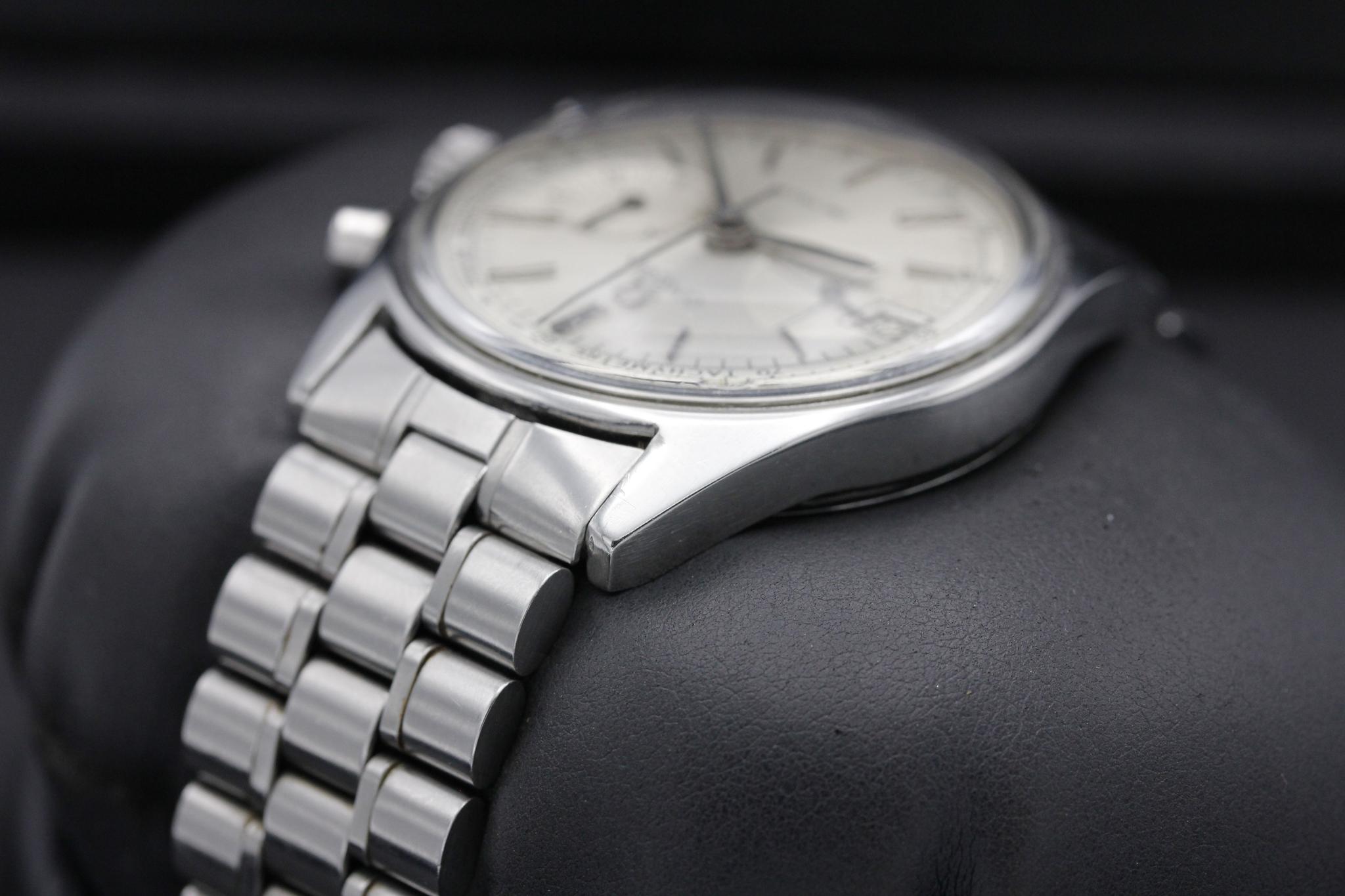Watch Image 6