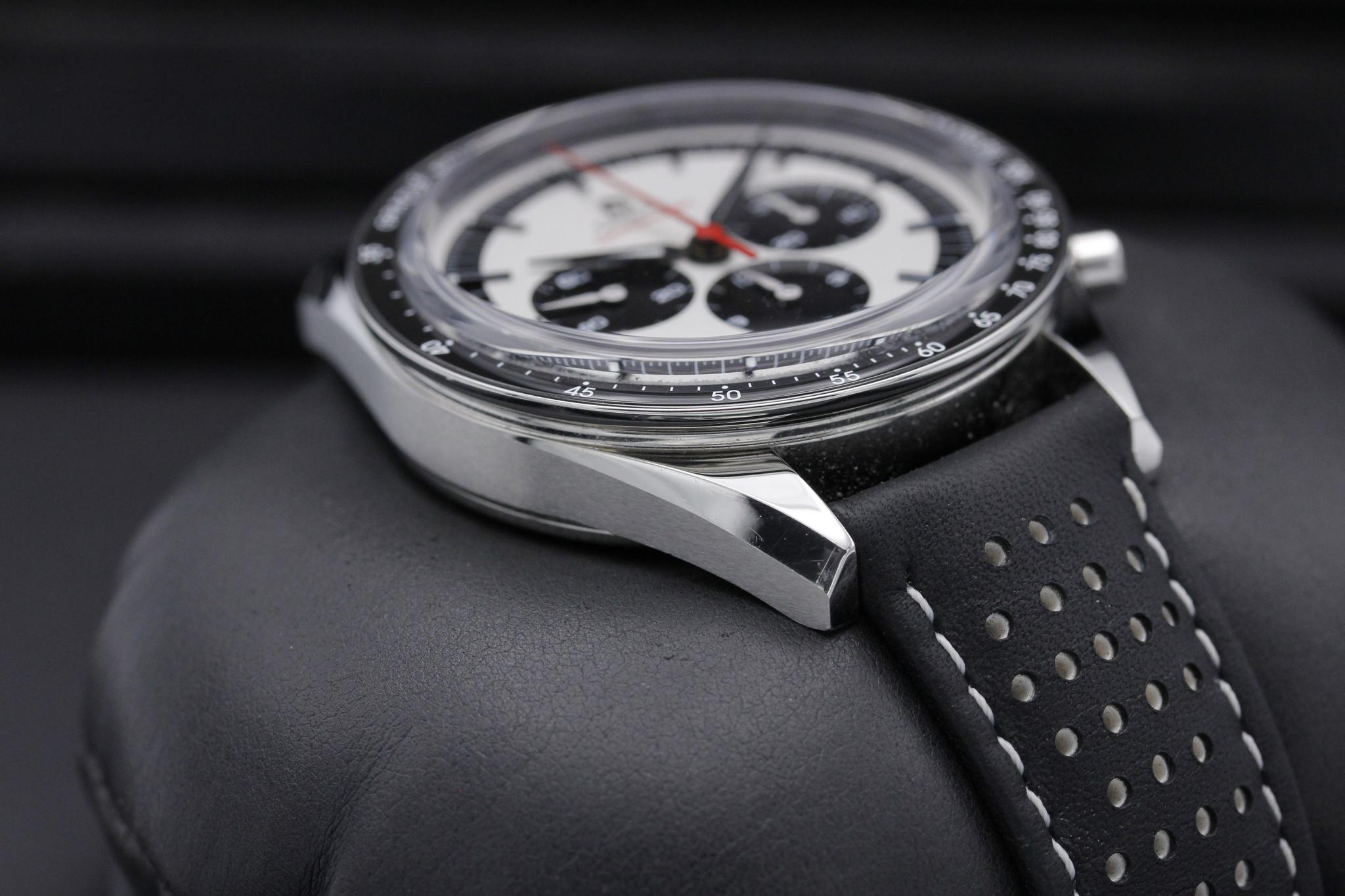 Watch Image 6