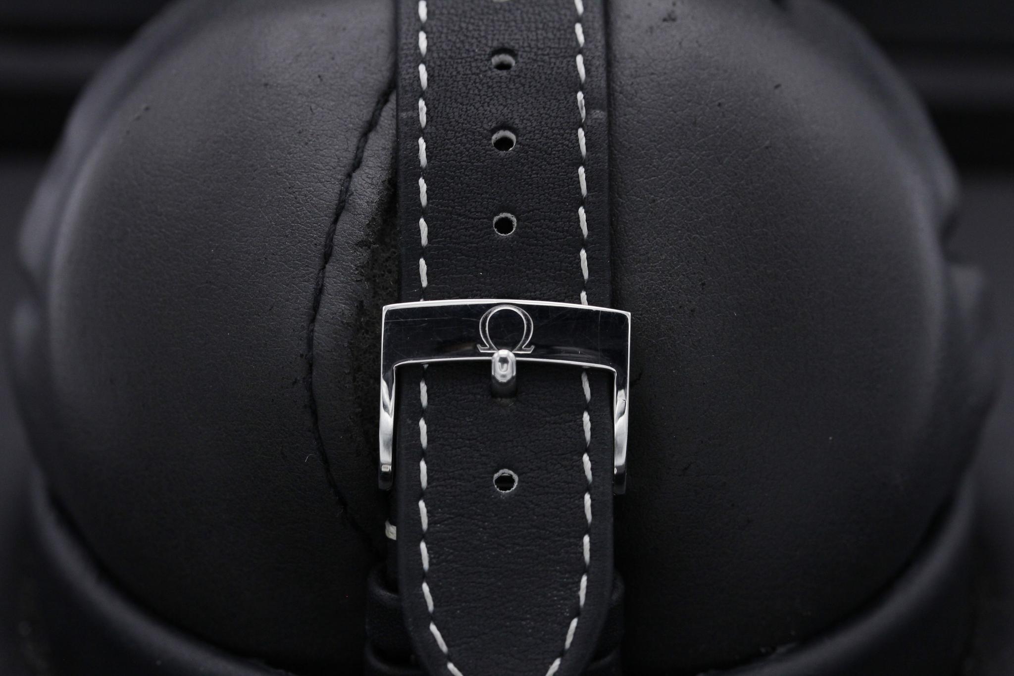Watch Image 8
