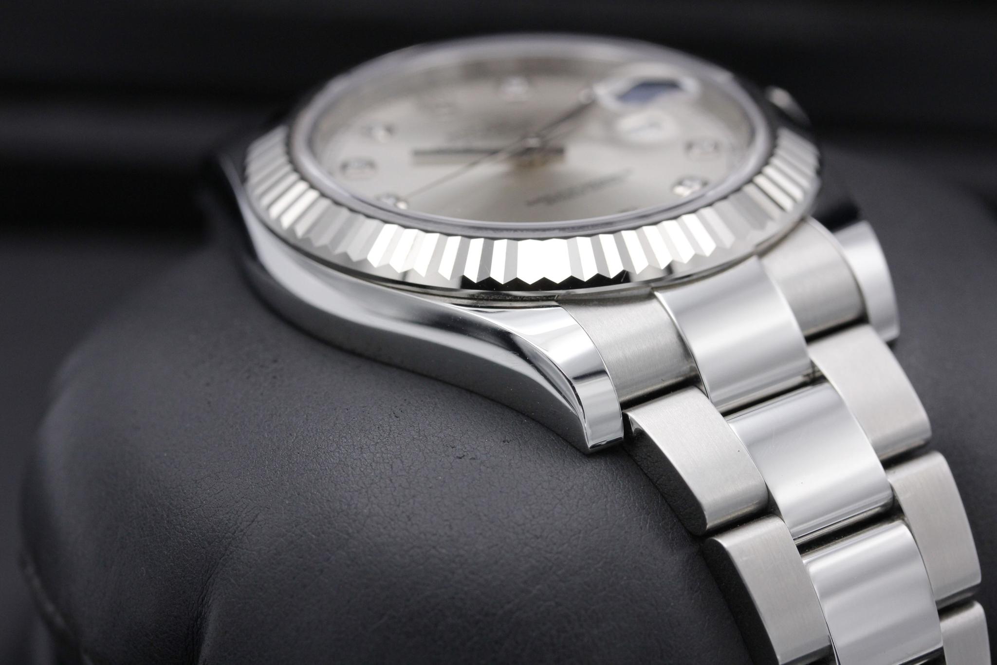 Watch Image 6