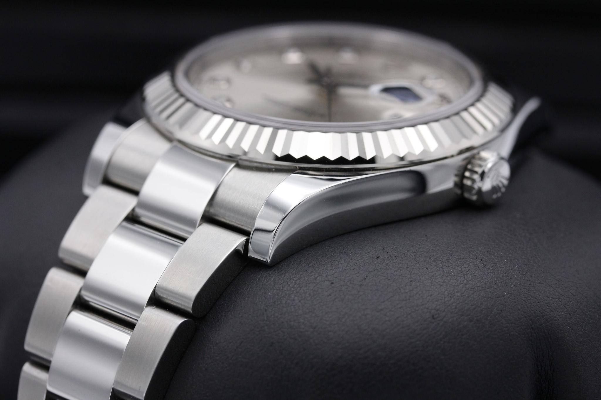 Watch Image 2