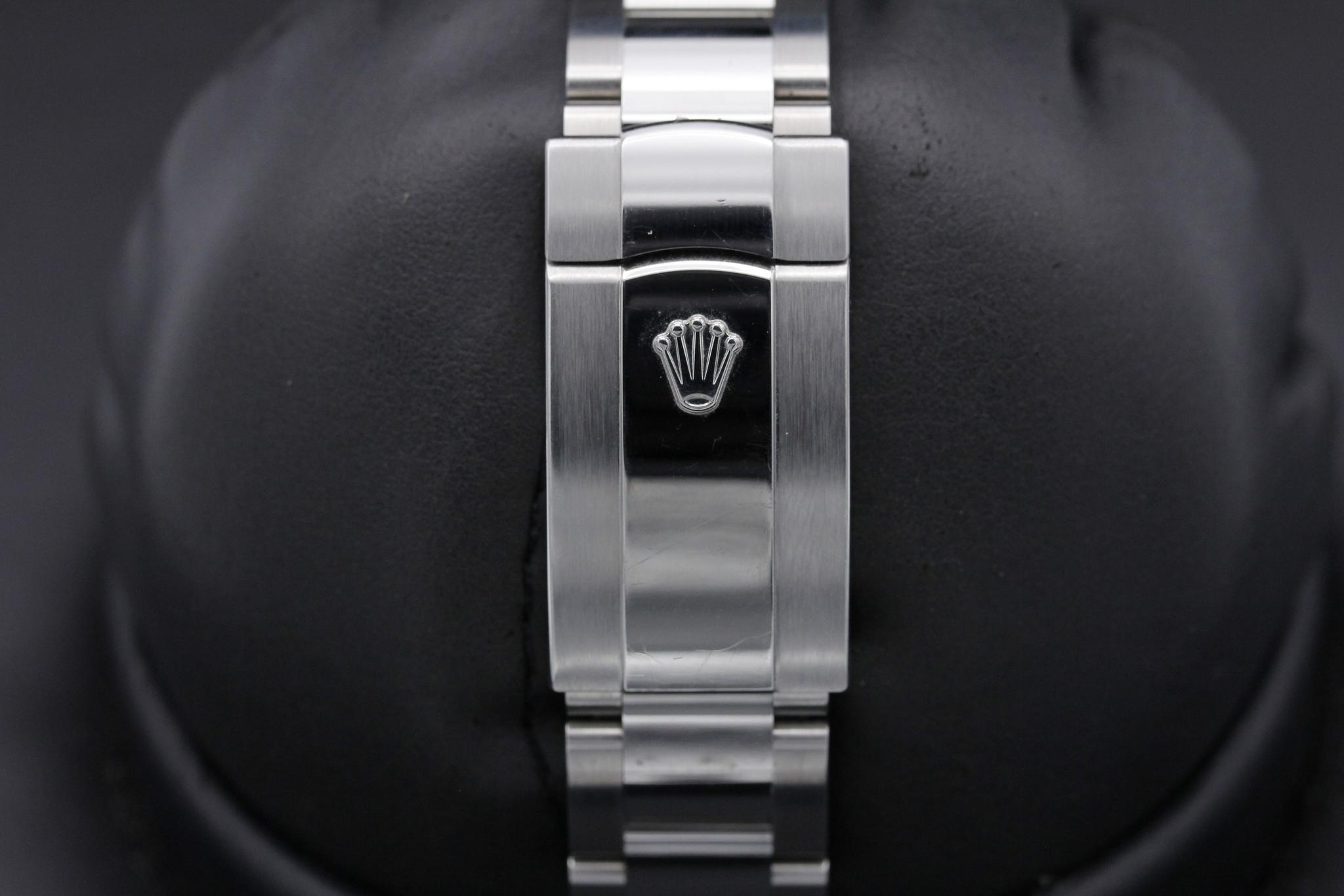 Watch Image 8