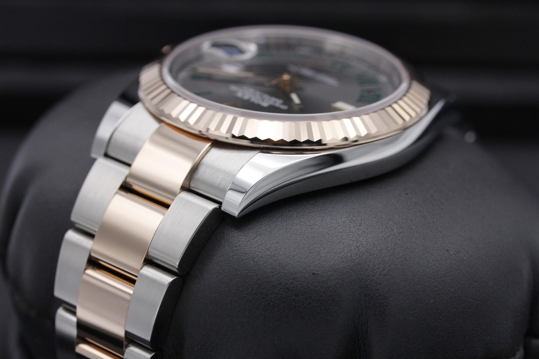 Watch Image 5