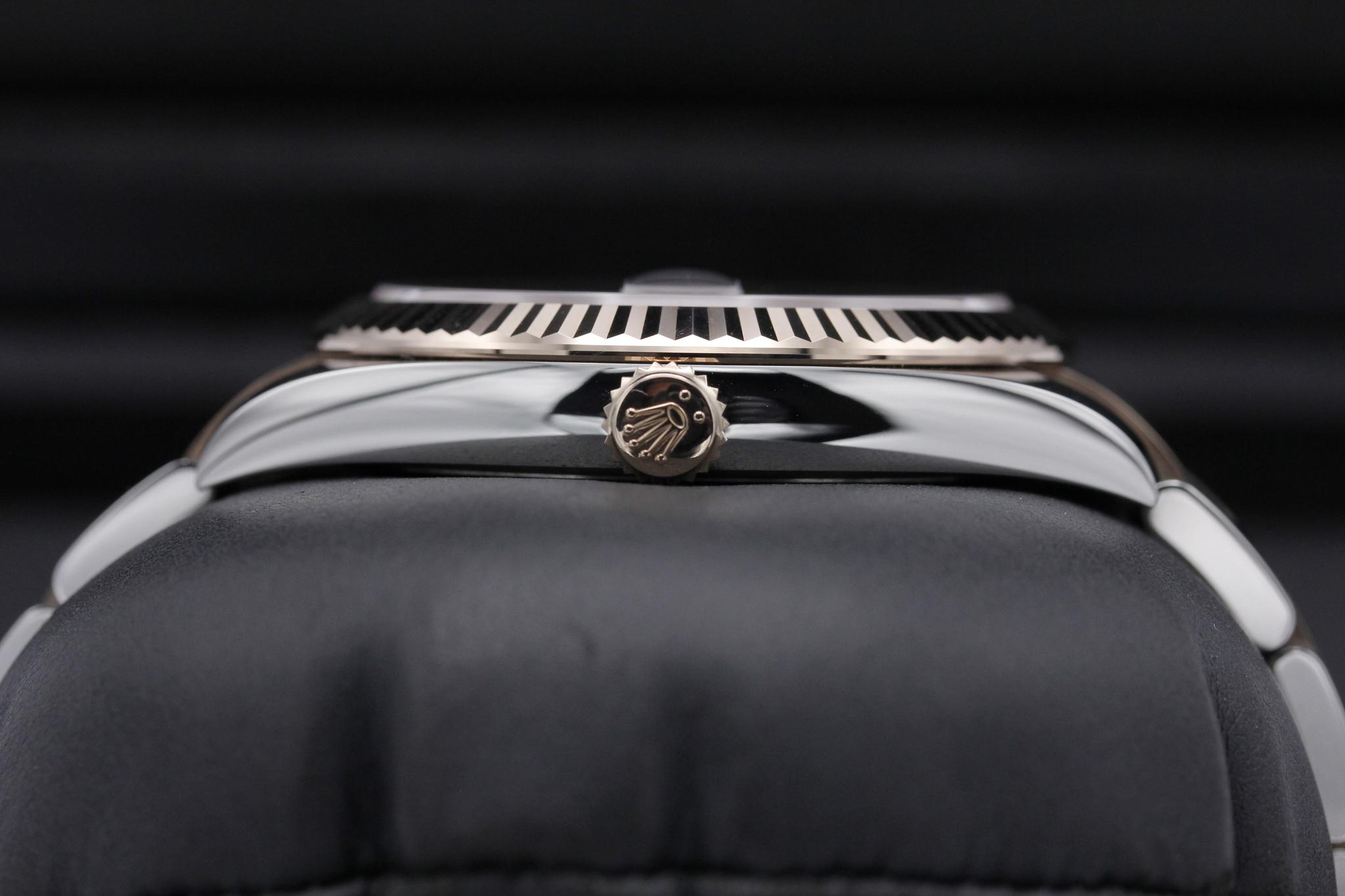 Watch Image 3