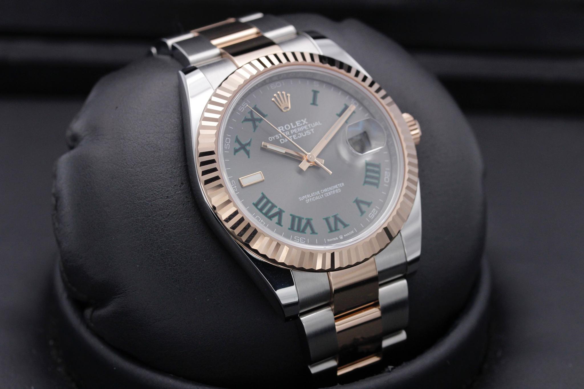 Watch Image 10