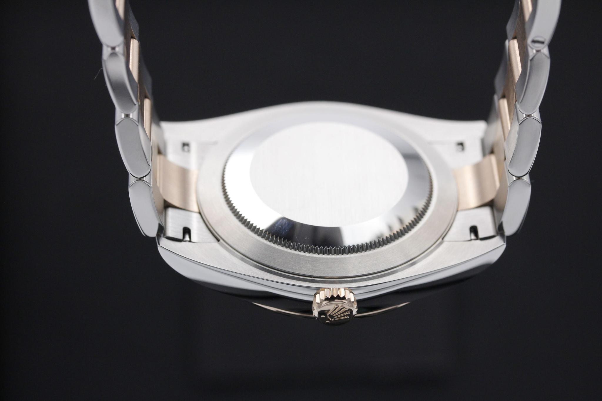 Watch Image 7