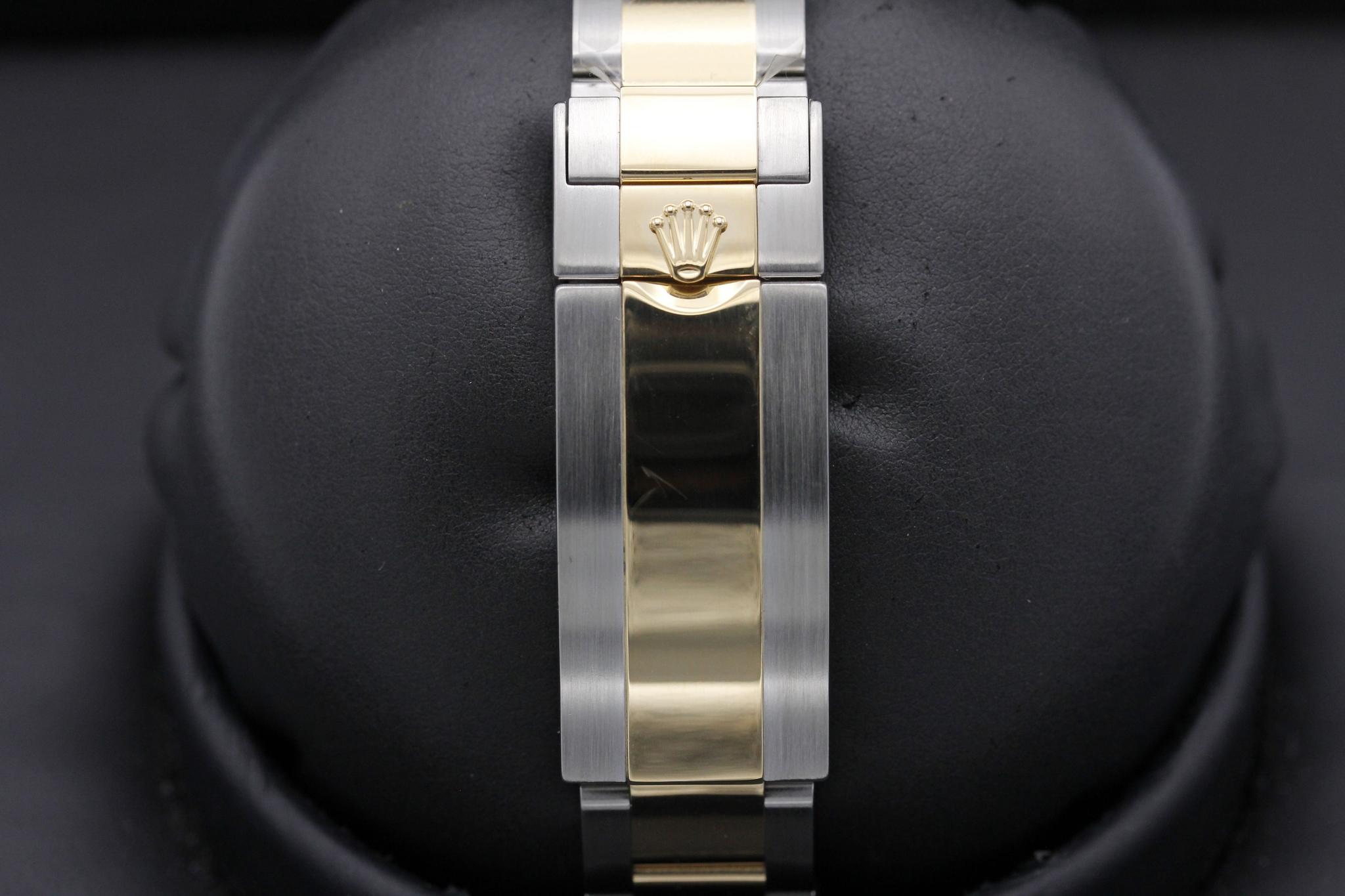 Watch Image 8