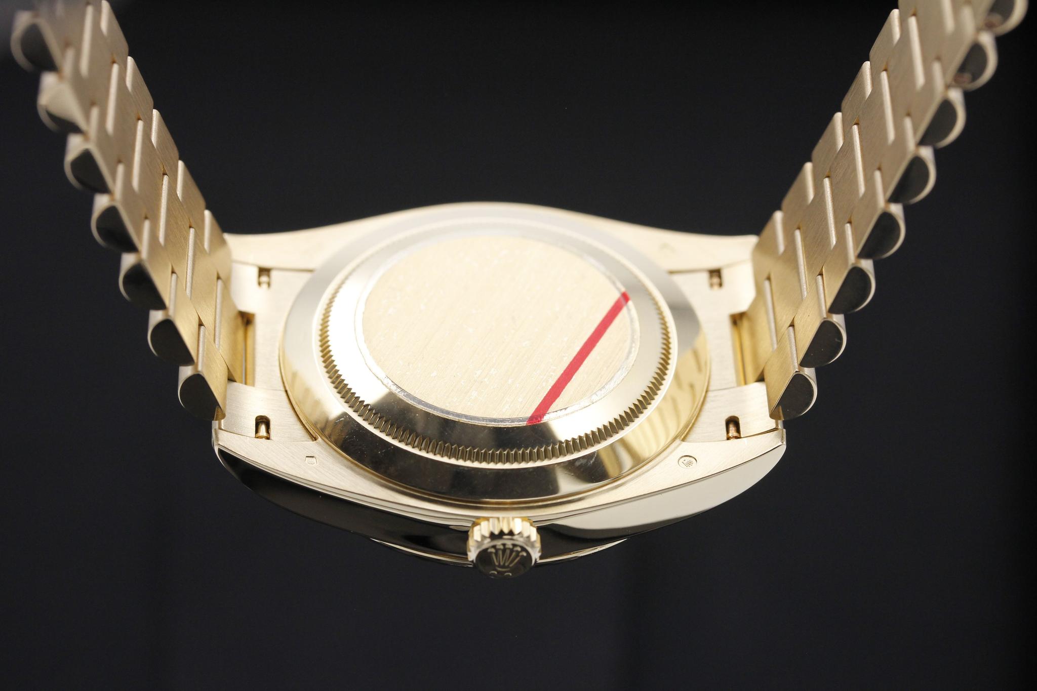 Watch Image 7