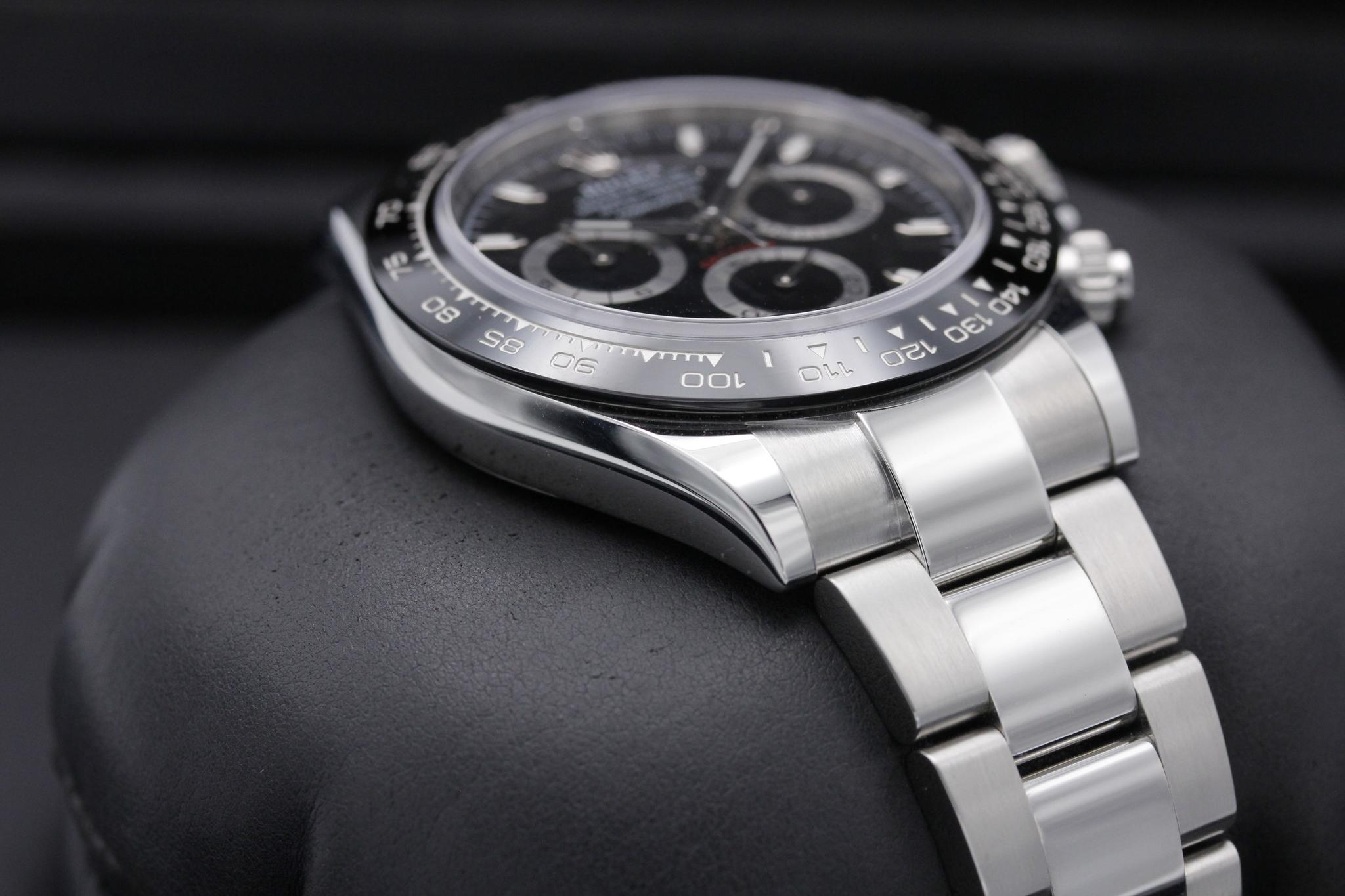 Watch Image 6
