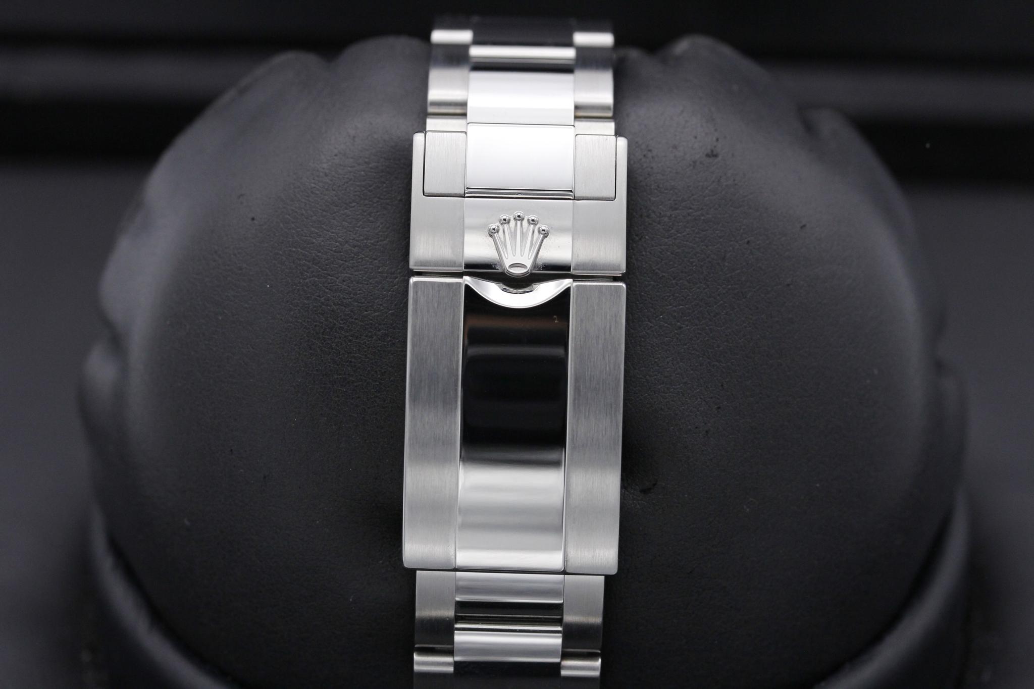 Watch Image 8
