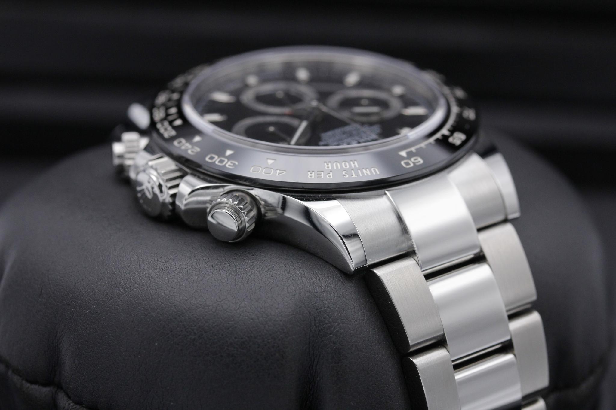 Watch Image 4