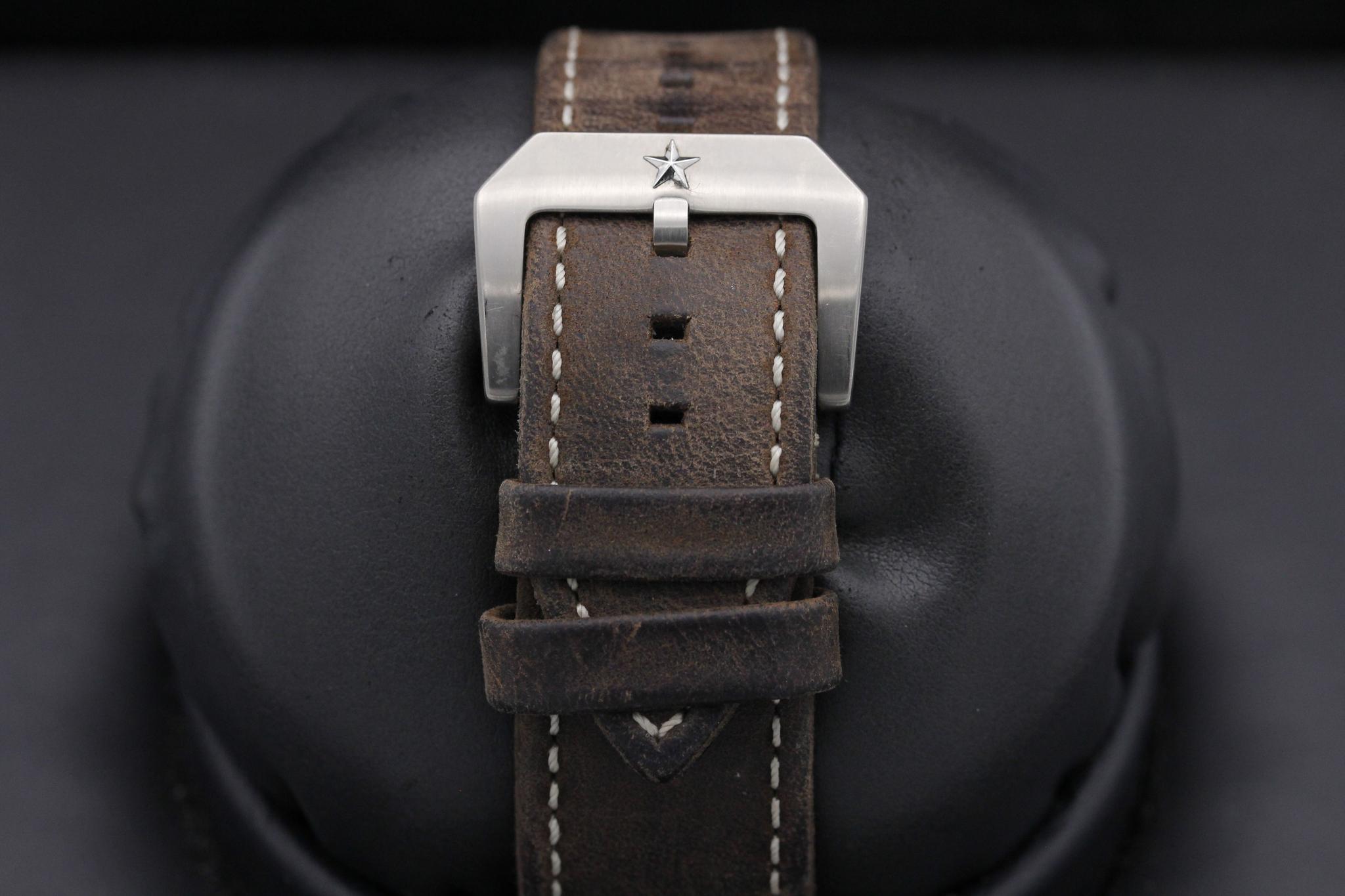 Watch Image 8