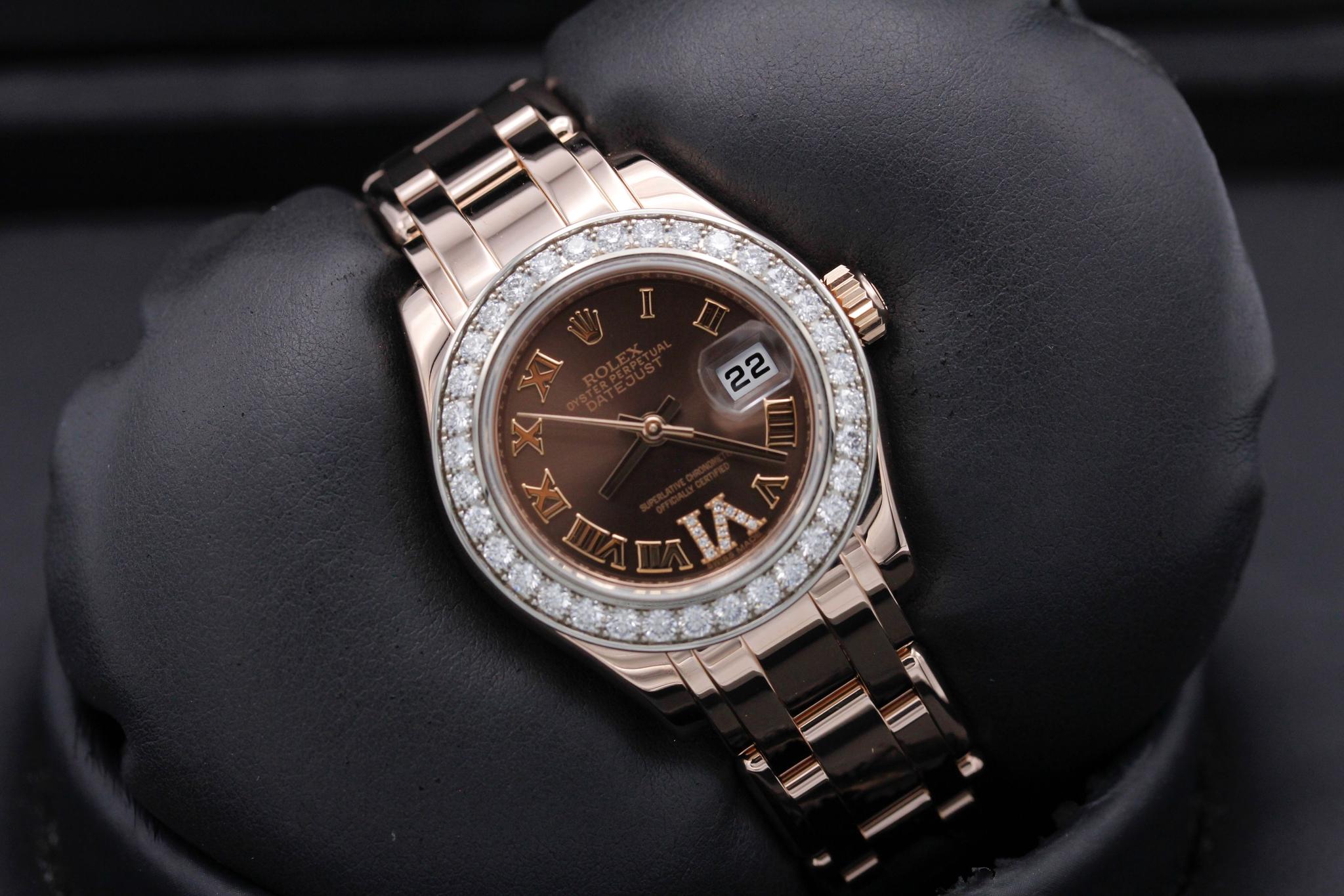 Watch Image 9
