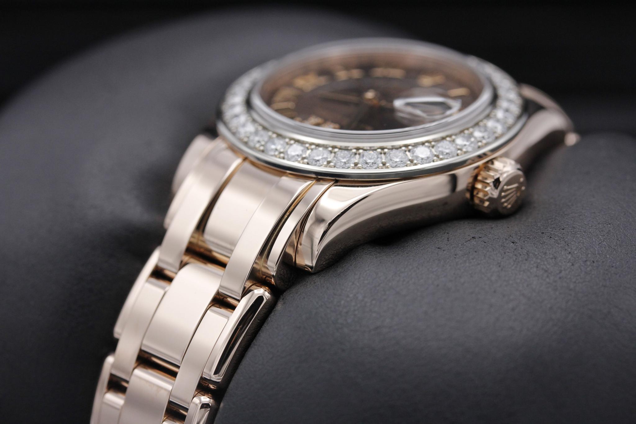 Watch Image 2