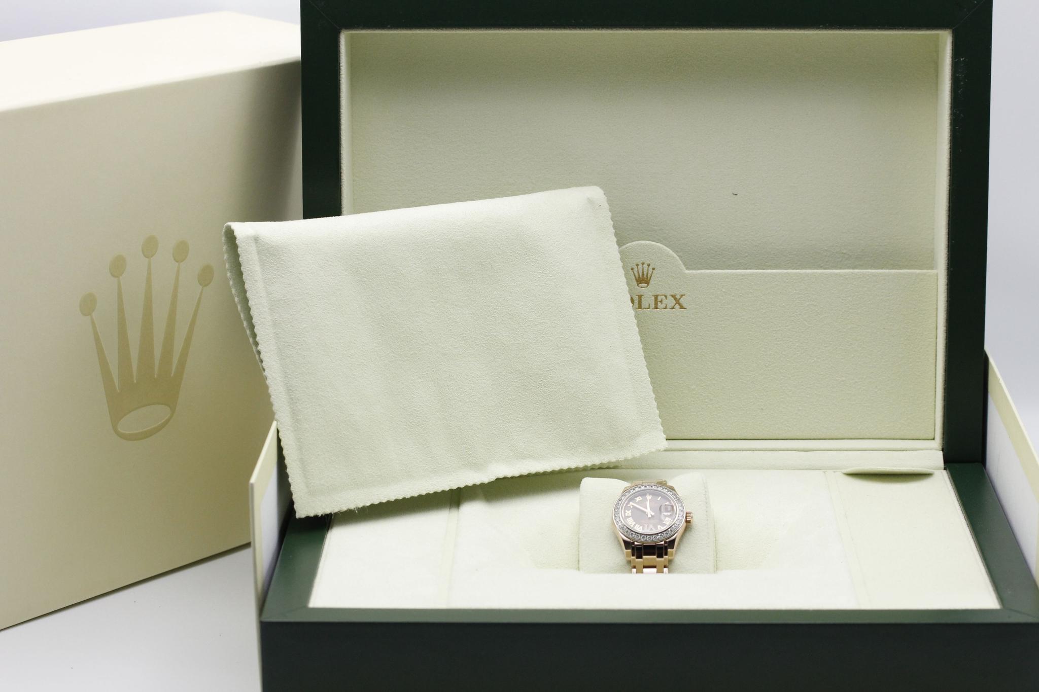 Watch Image 11