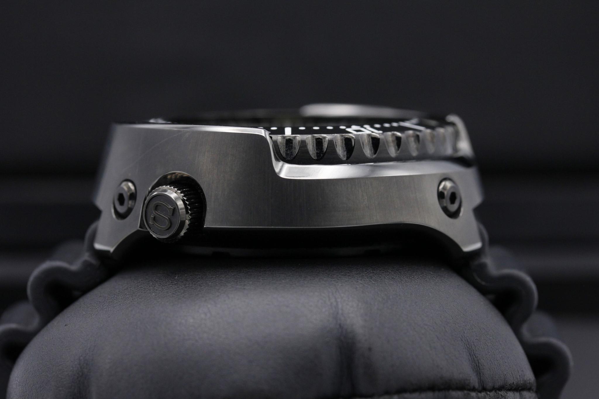Watch Image 3