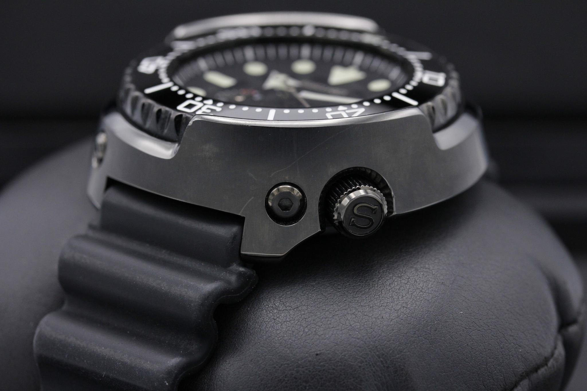 Watch Image 2
