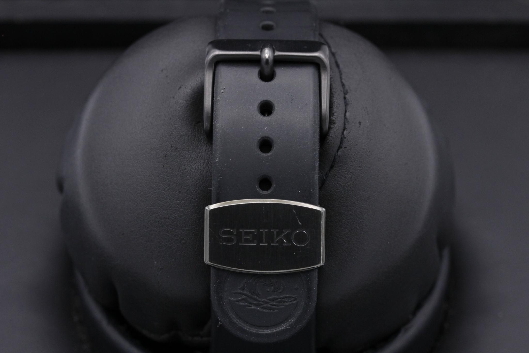 Watch Image 8
