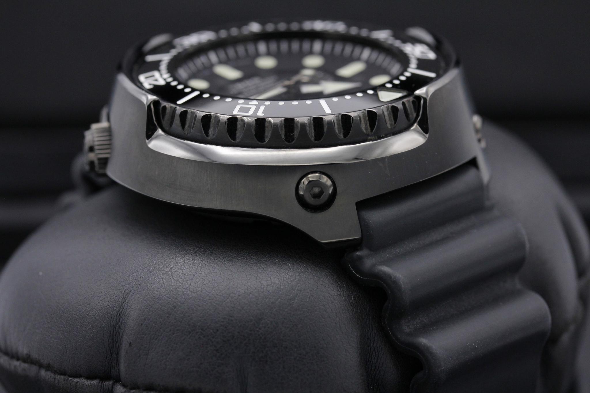 Watch Image 4