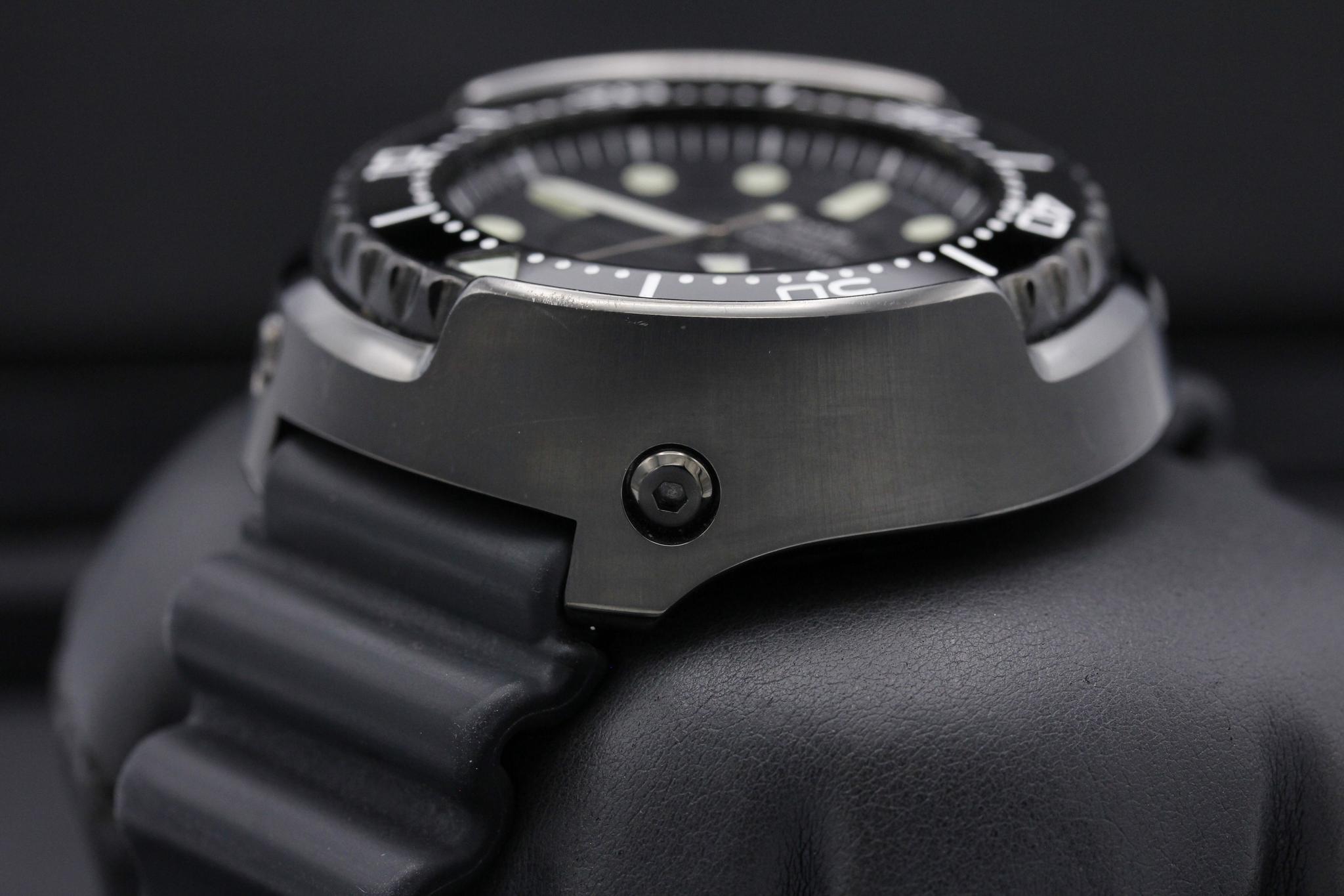 Watch Image 5