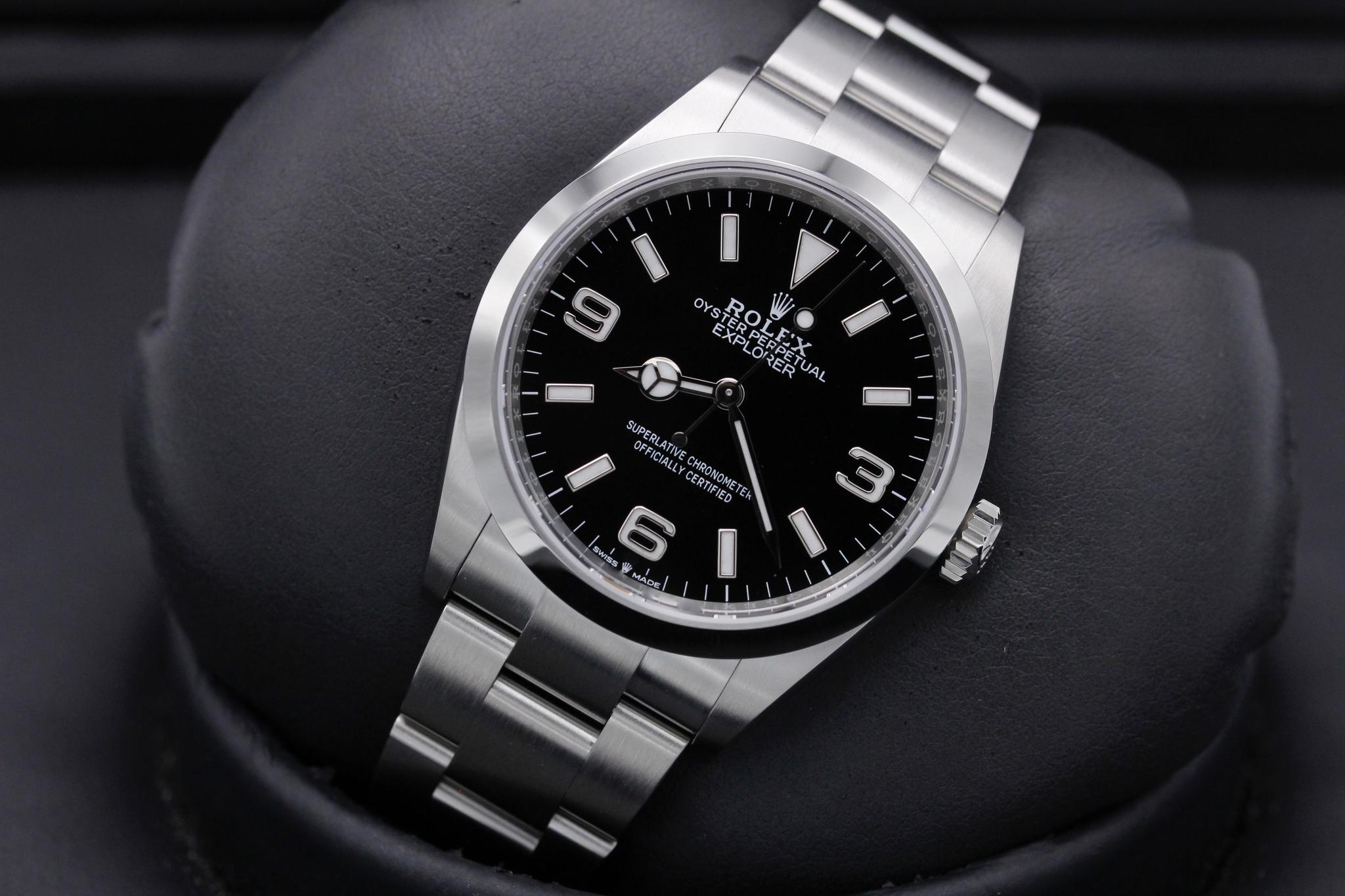 Watch Image 10