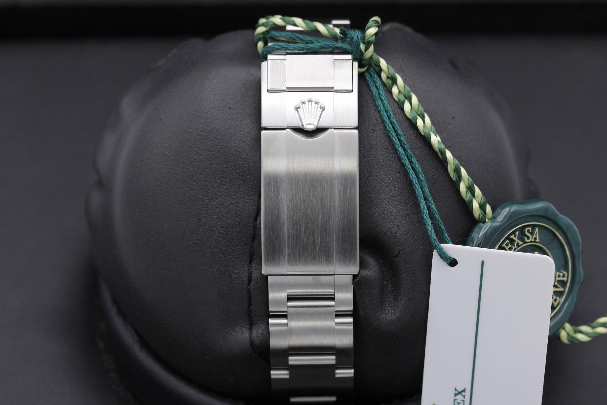 Watch Image 8