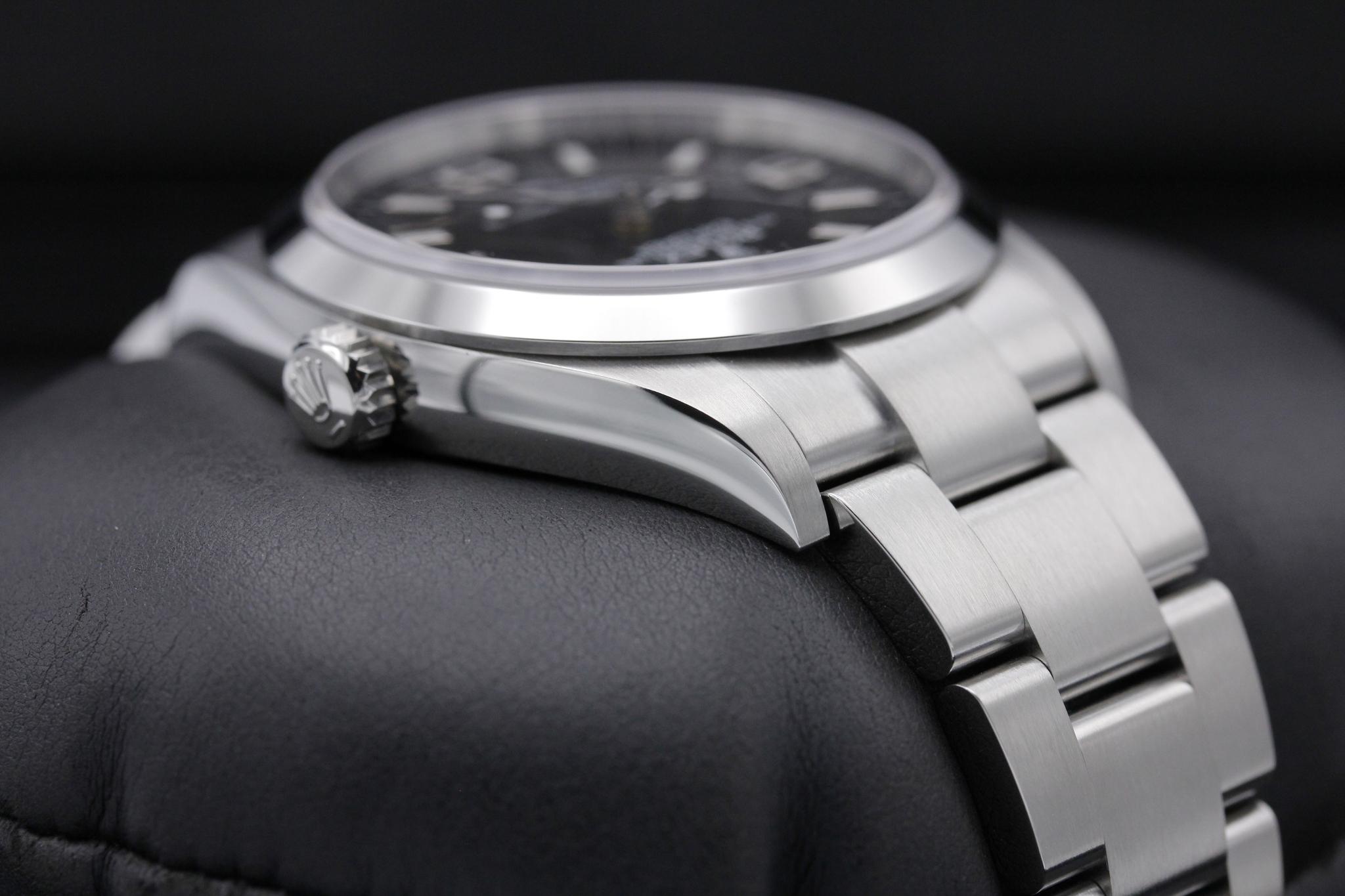 Watch Image 4