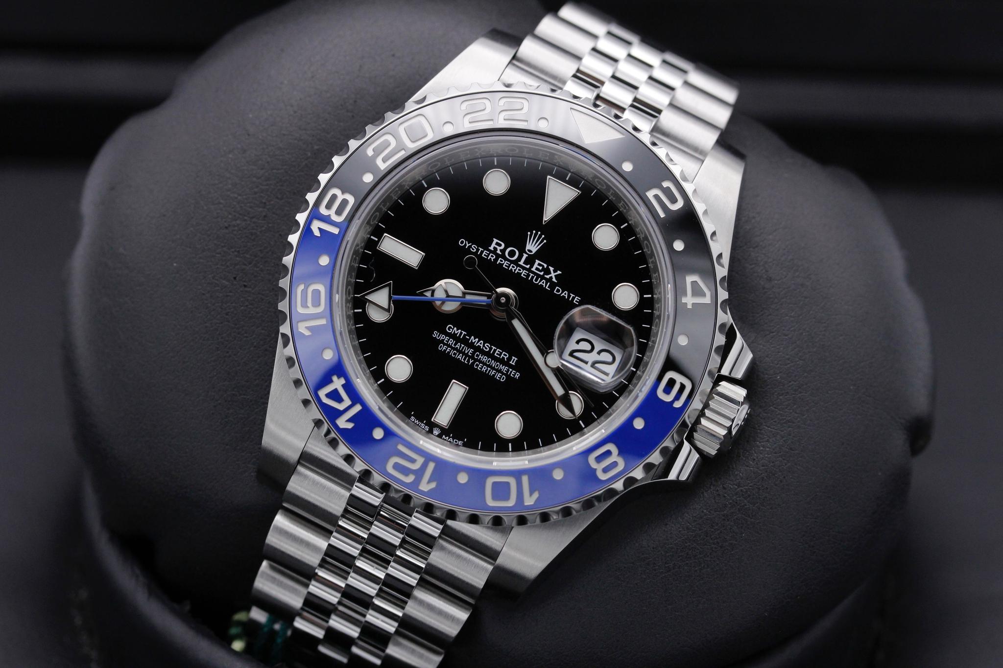 Watch Image 10