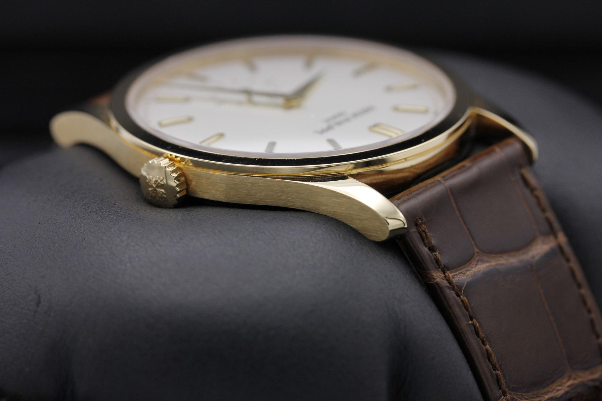 Watch Image 4