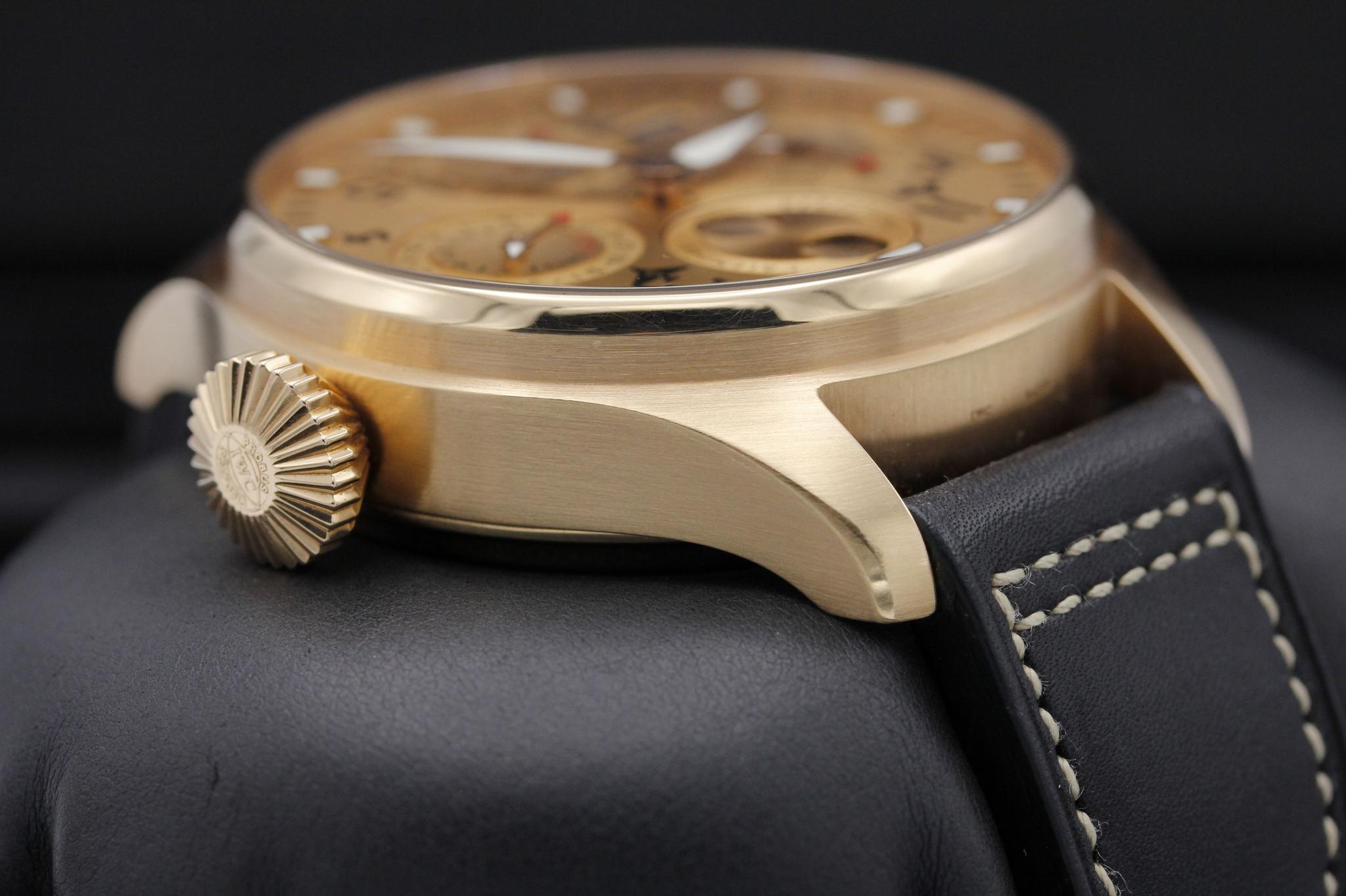 Watch Image 4