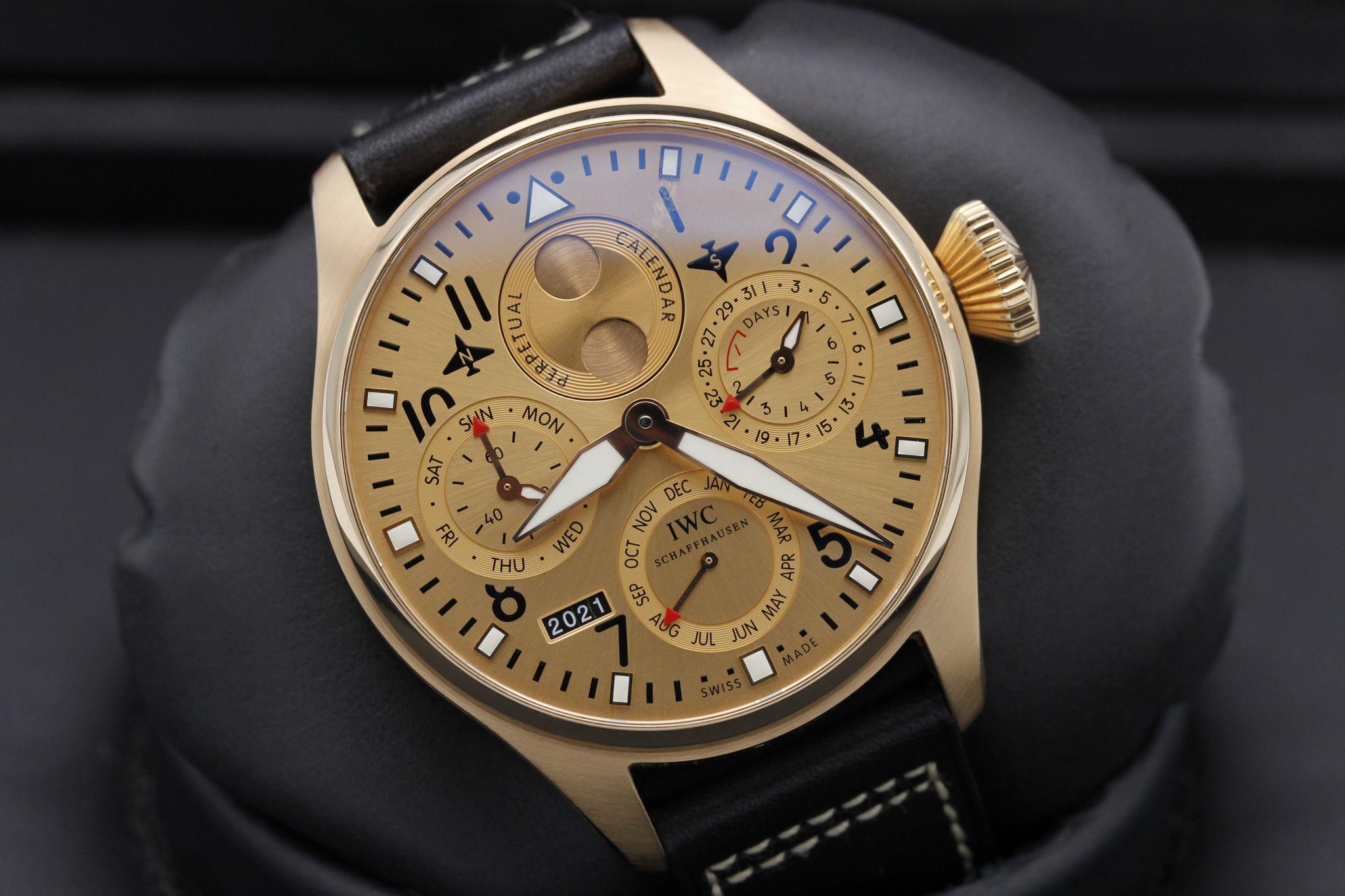 Watch Image 9