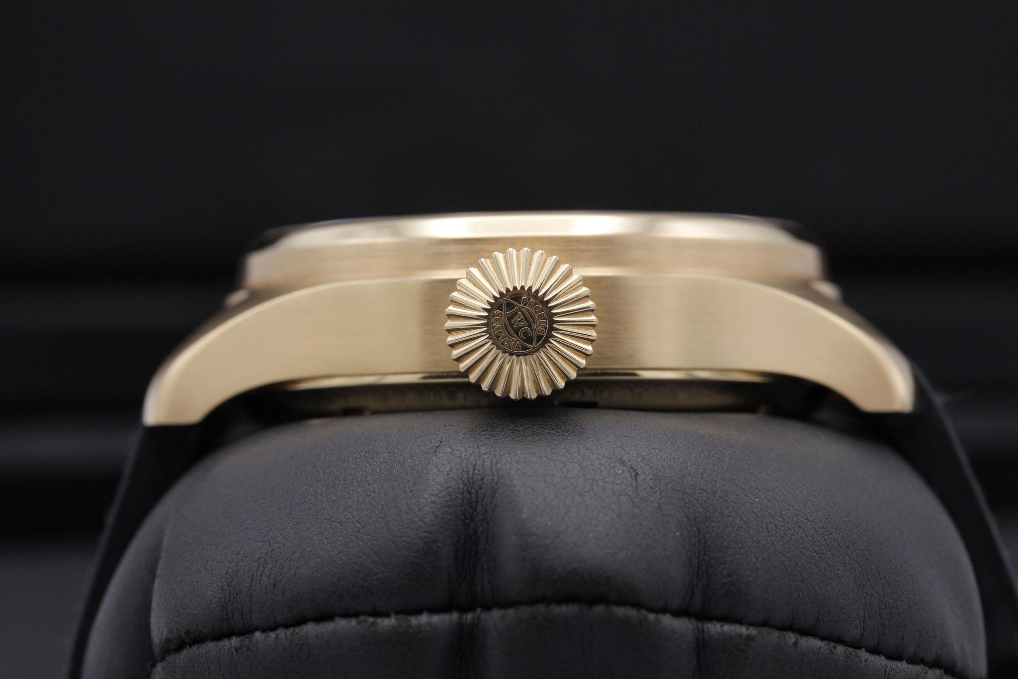 Watch Image 3