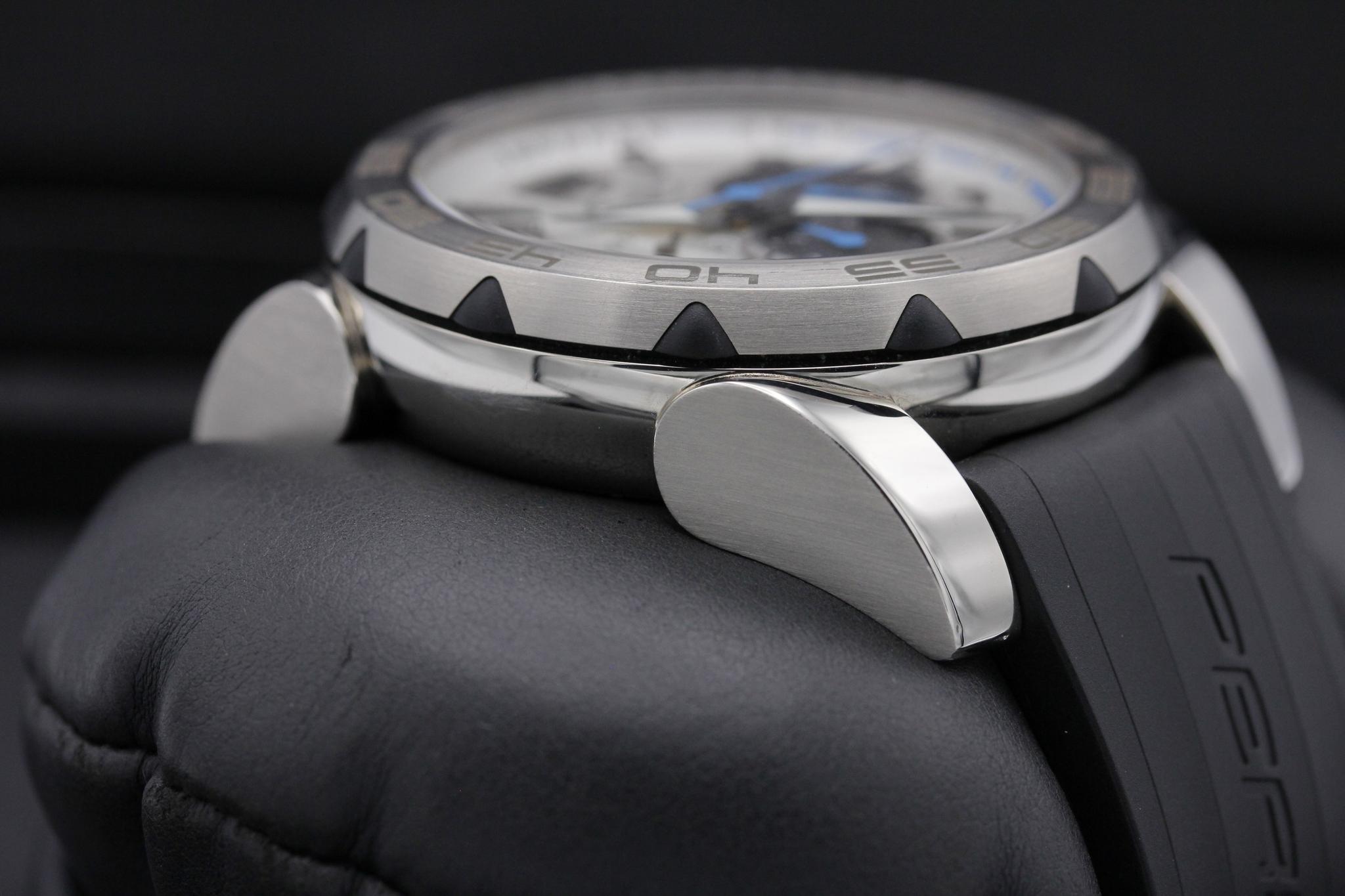 Watch Image 6