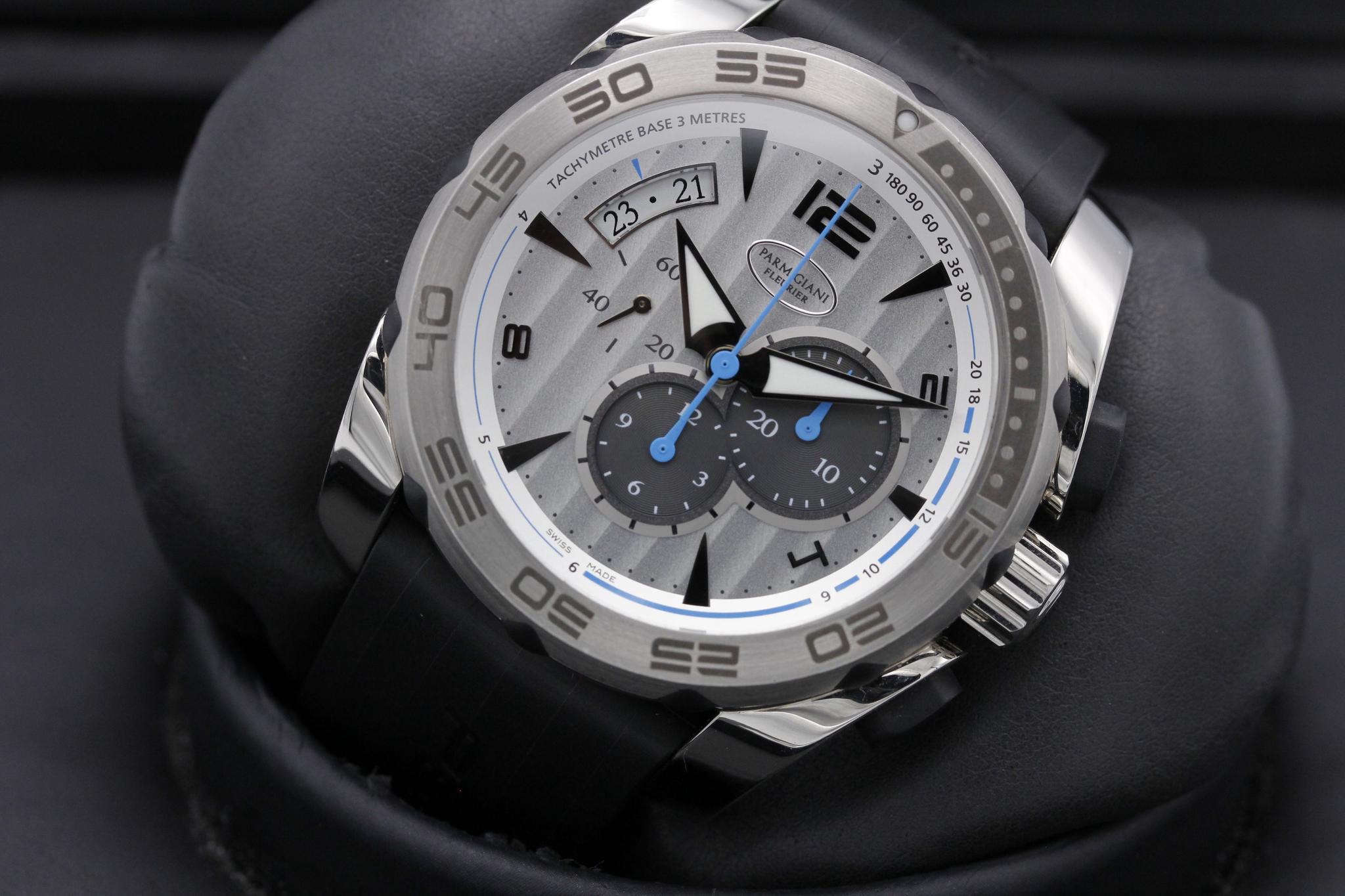 Watch Image 10