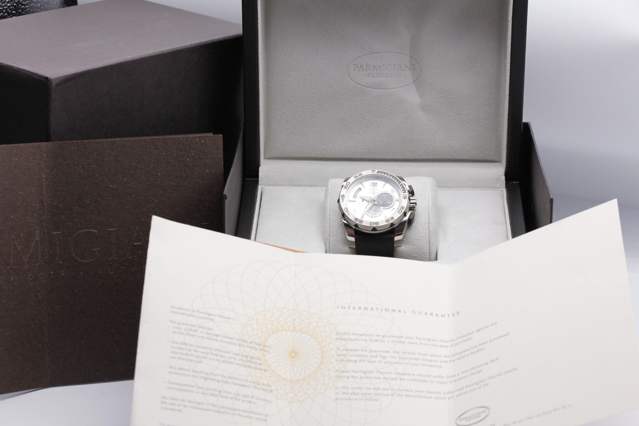 Watch Image 11