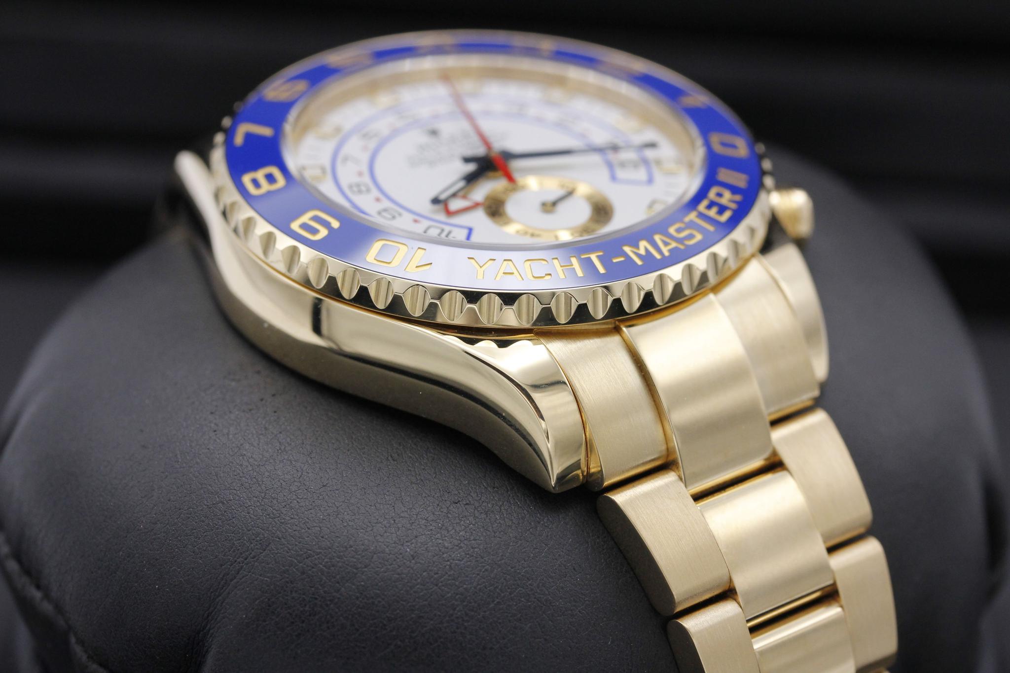 Watch Image 6