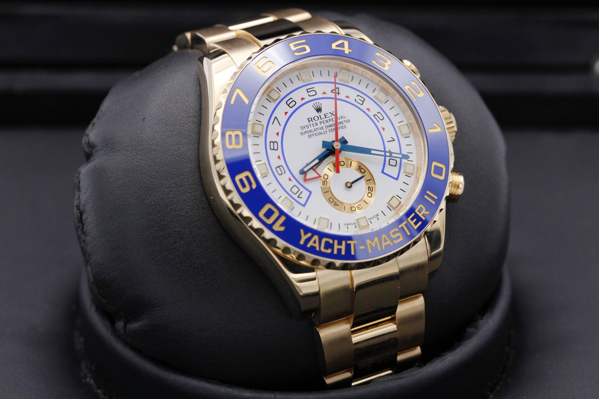 Watch Image 10