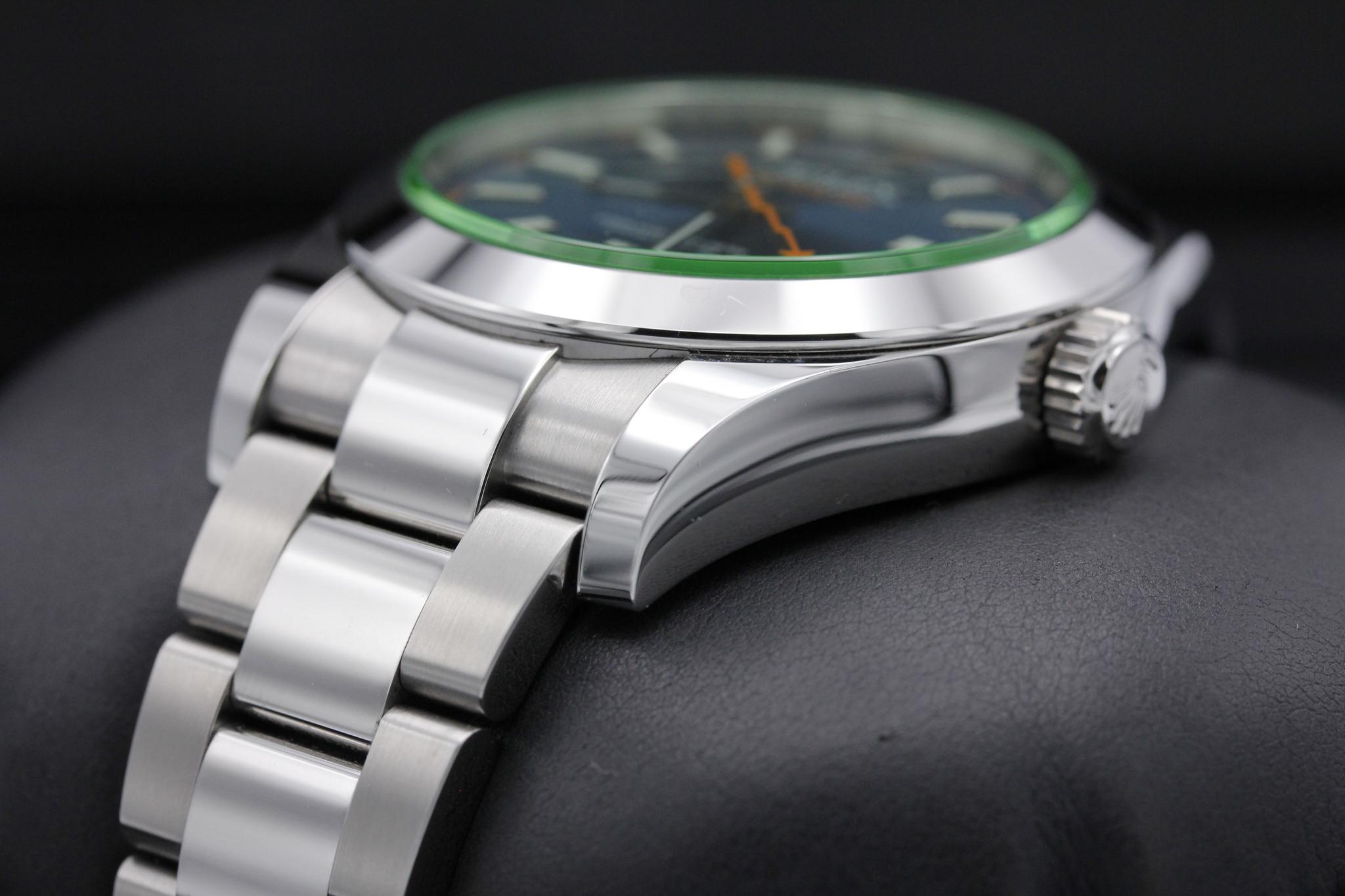 Watch Image 2