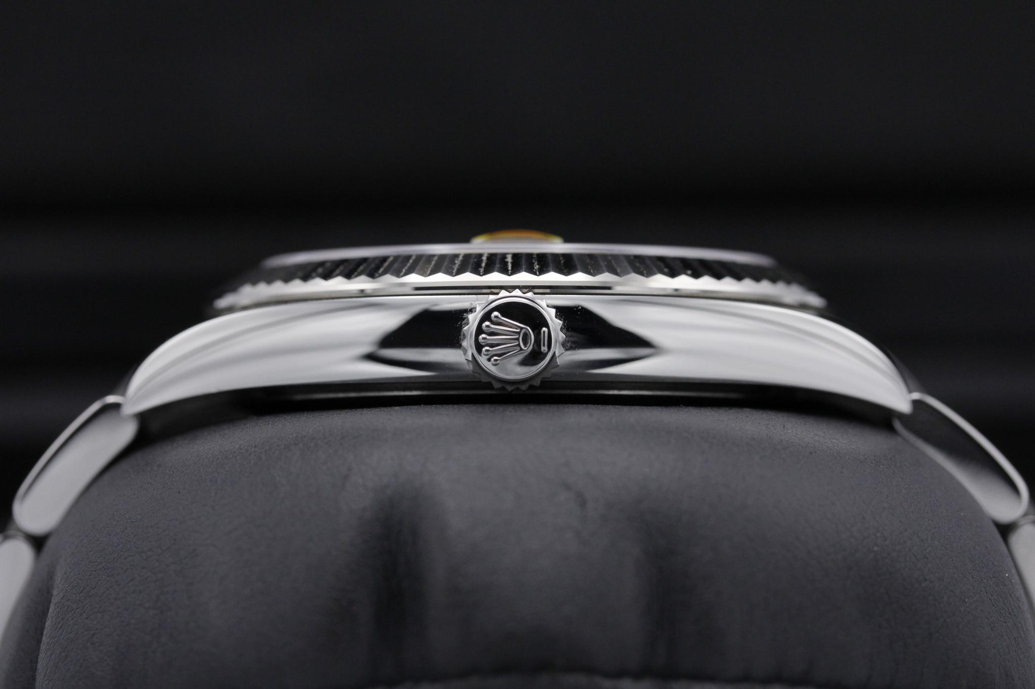 Watch Image 3