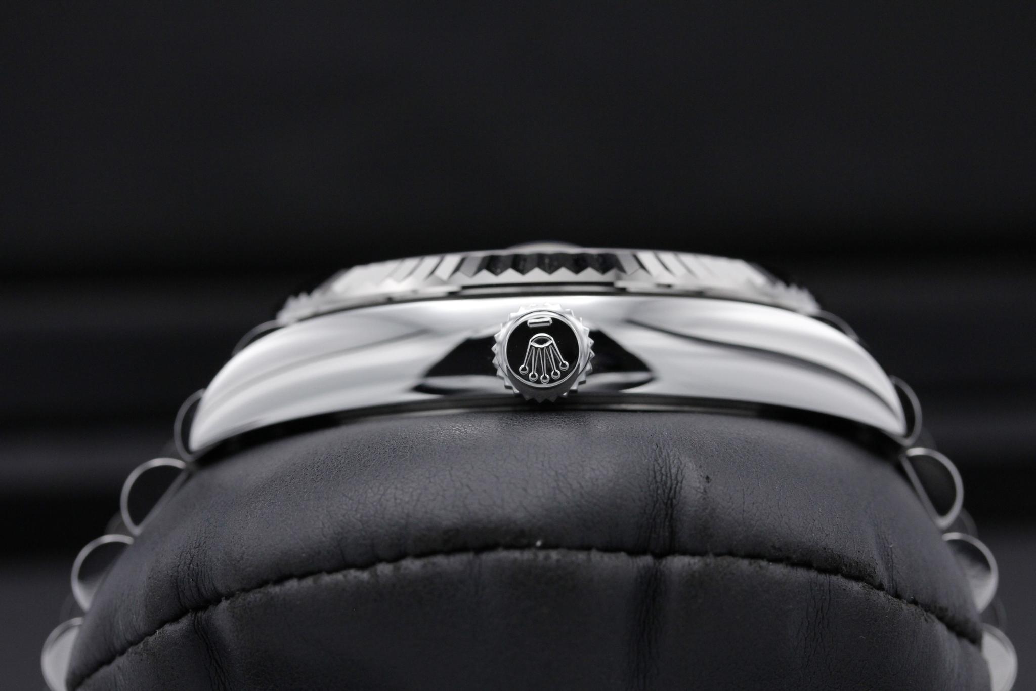 Watch Image 3