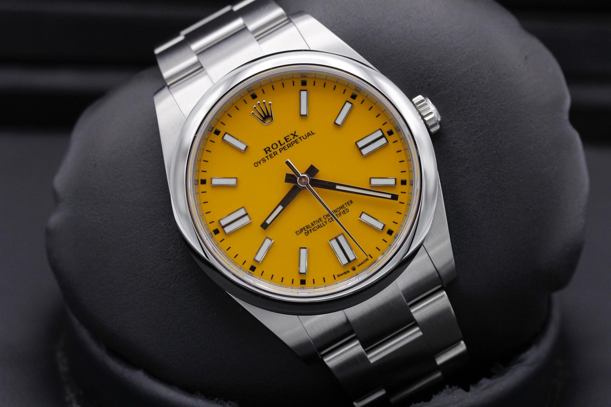 Watch Image 9