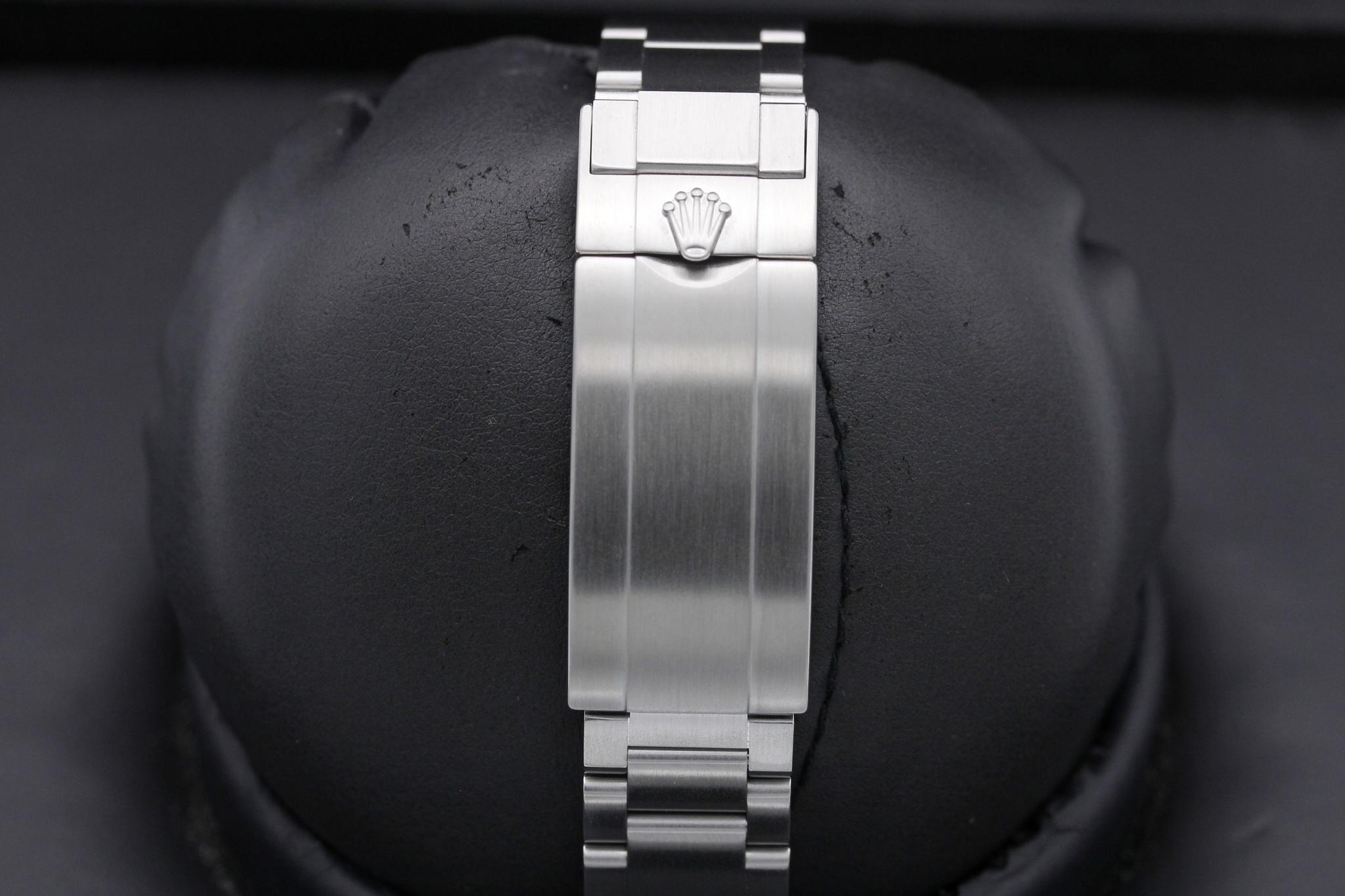 Watch Image 8
