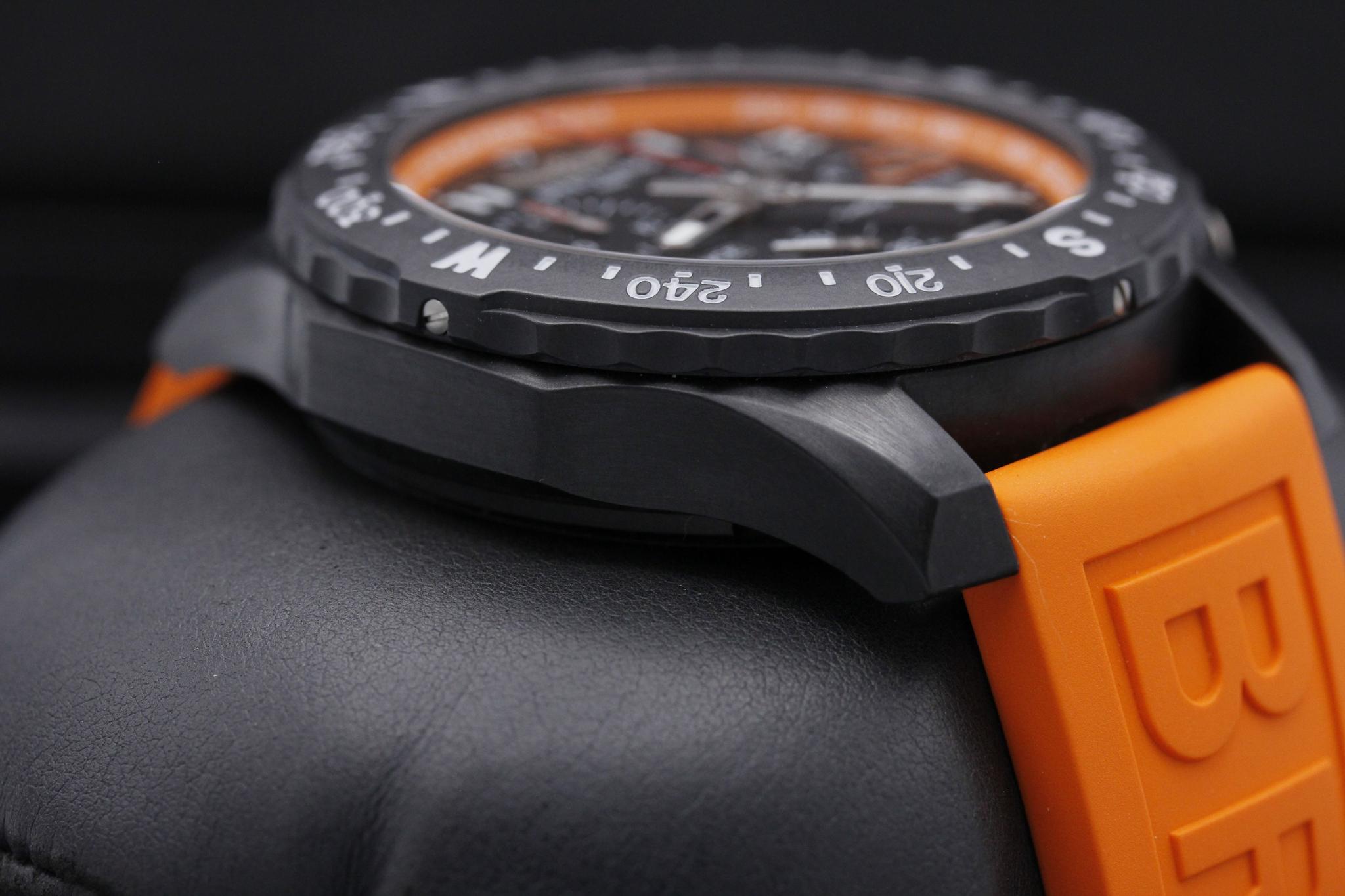 Watch Image 6