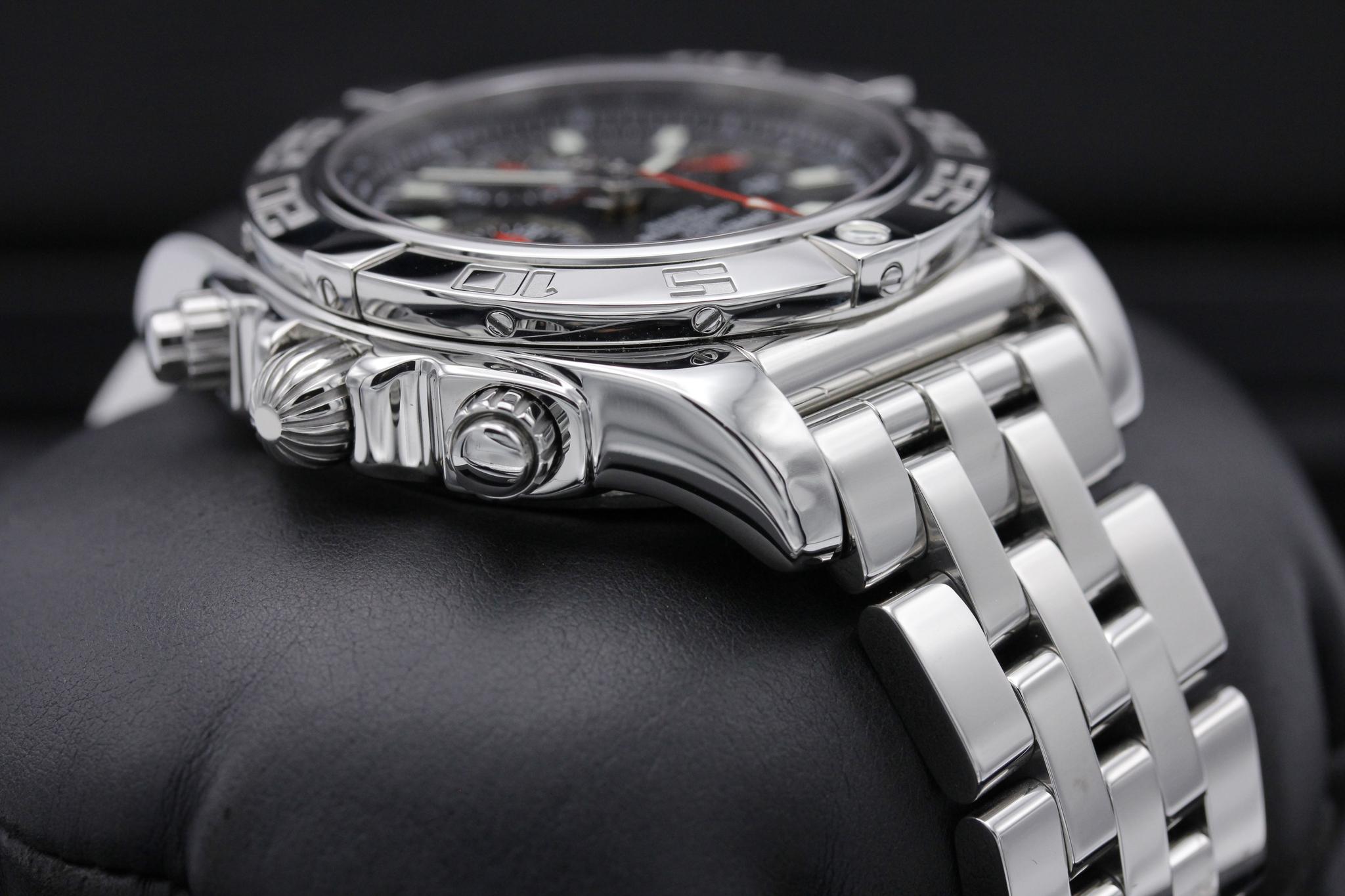 Watch Image 4