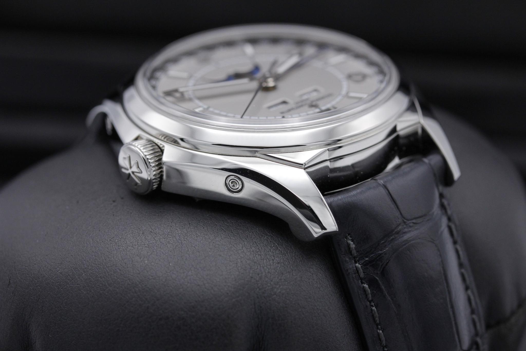 Watch Image 4