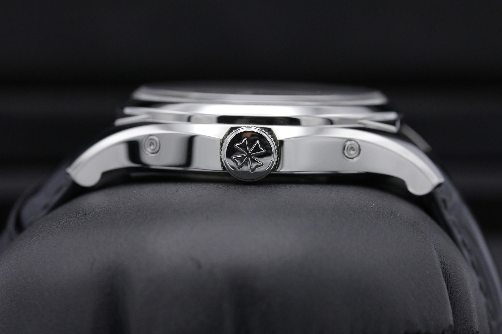 Watch Image 3
