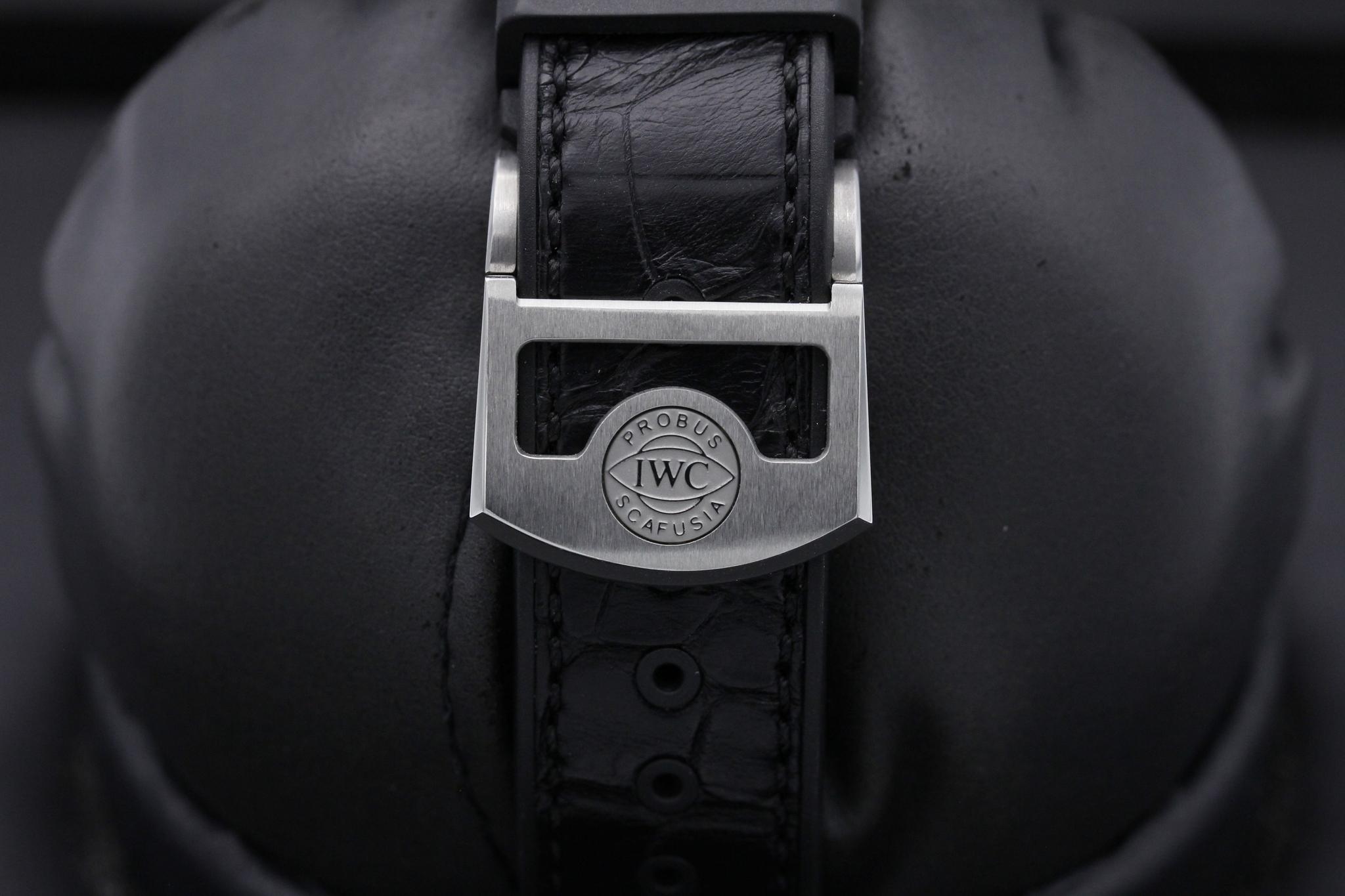 Watch Image 8