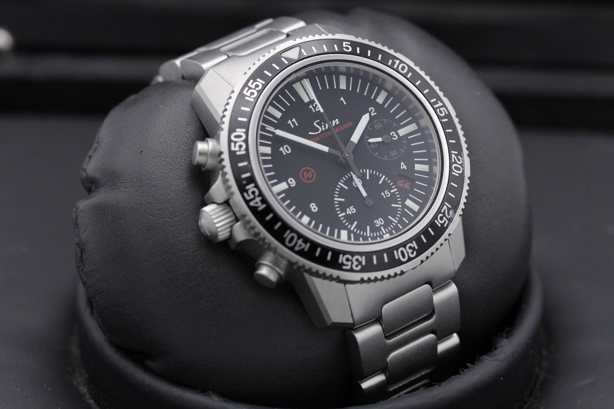 Watch Image 10