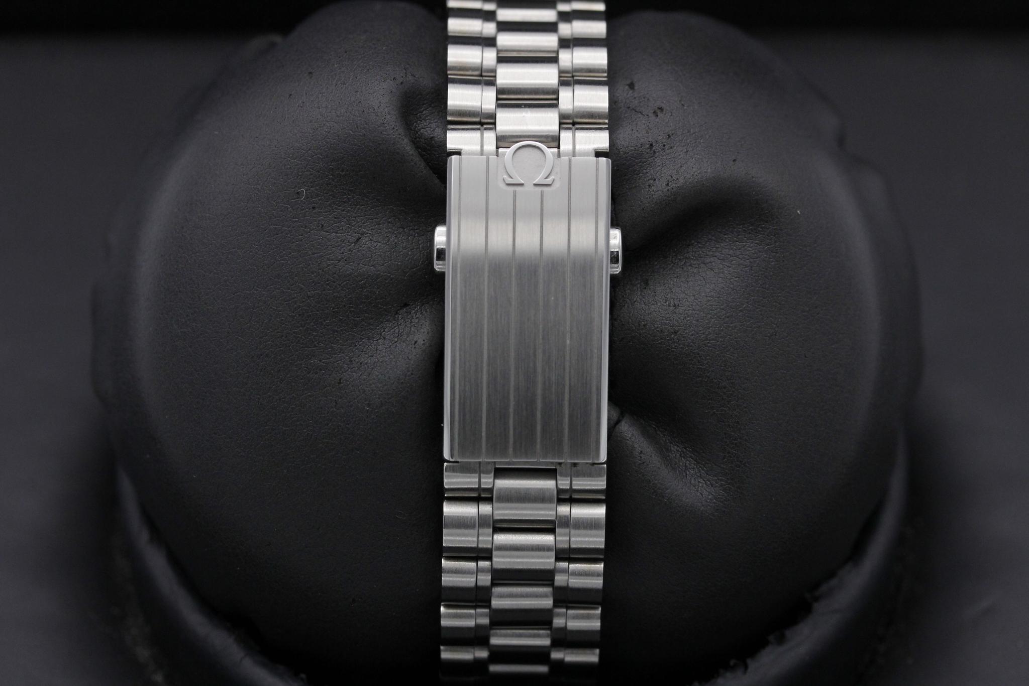 Watch Image 8