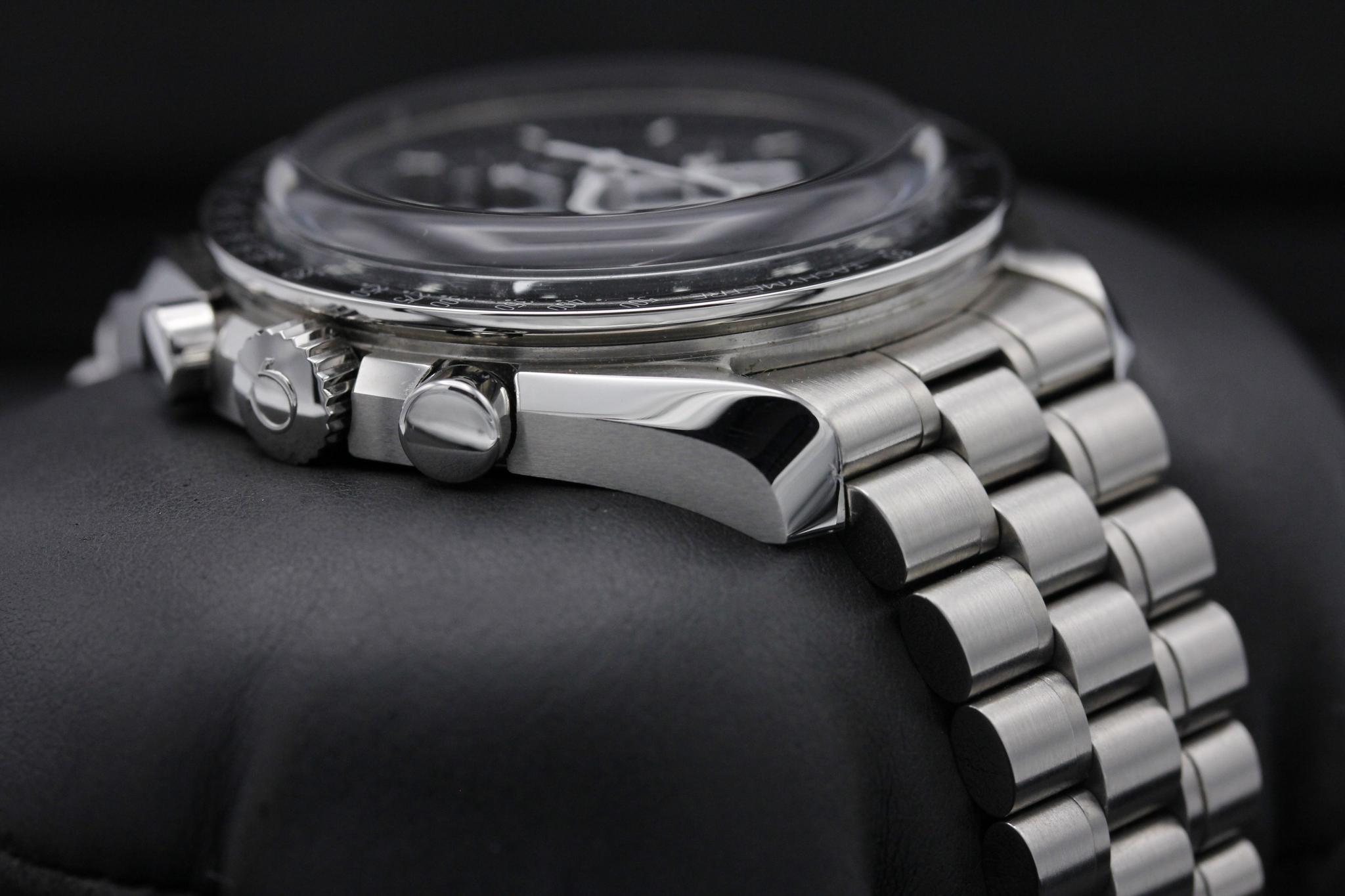 Watch Image 4